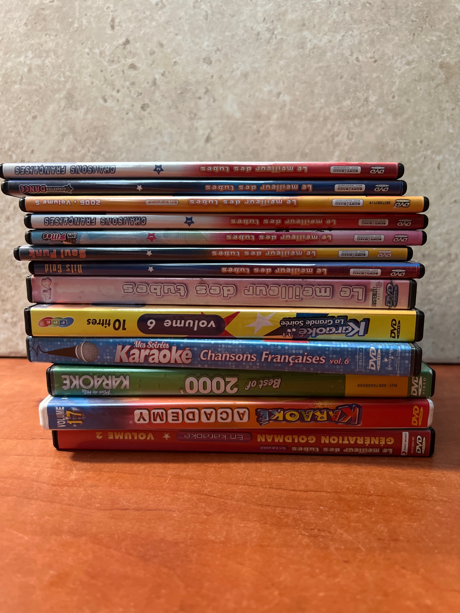 Lot de 13 DVD de karaoké (divers titres)