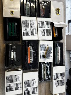 Lot de tramways Atlas – 9 modèles (8 en boîtes, 1 sans boîte)