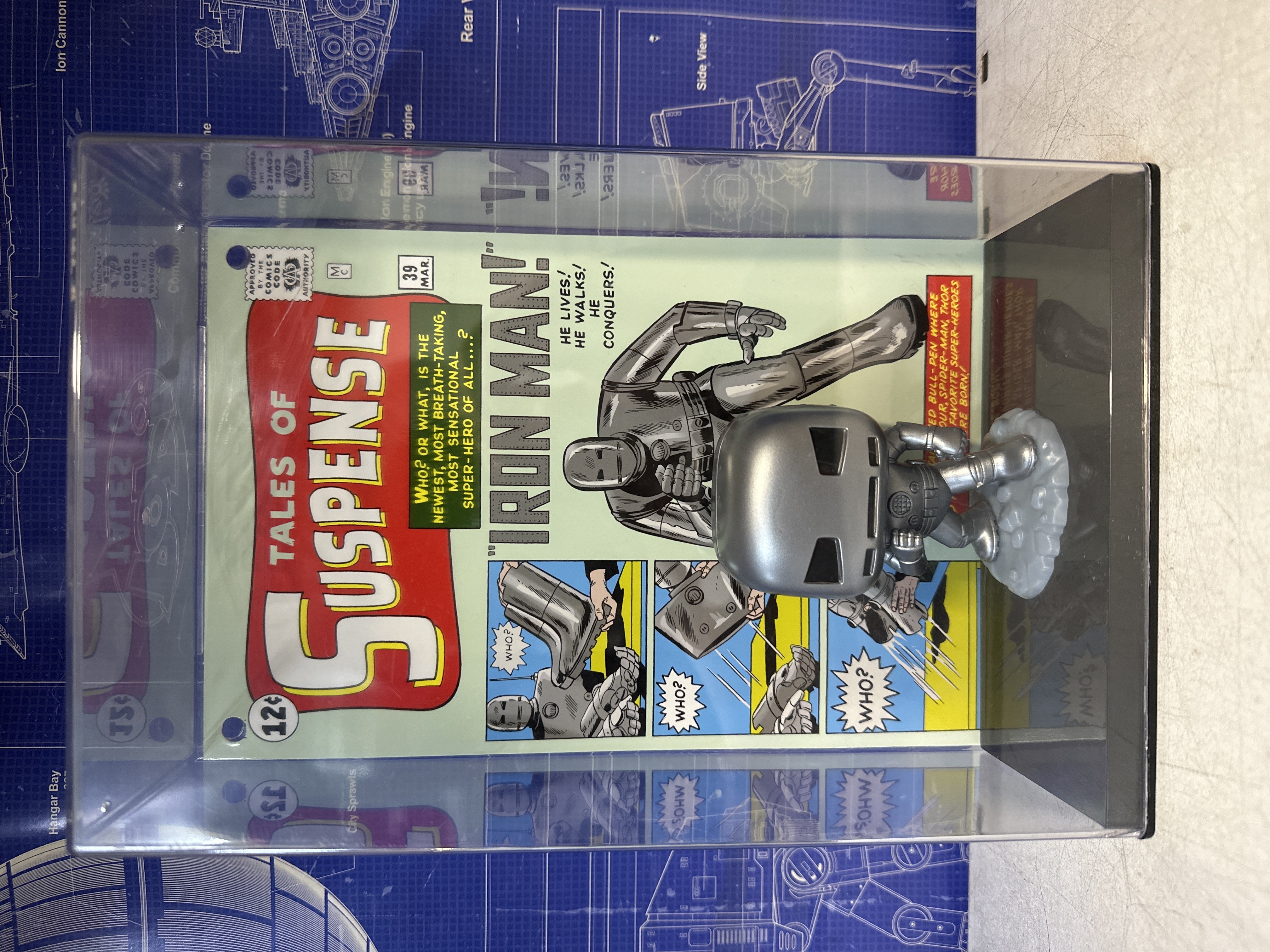 Figurine Funko Pop Iron Man Tales of Suspense avec boîte vitrine