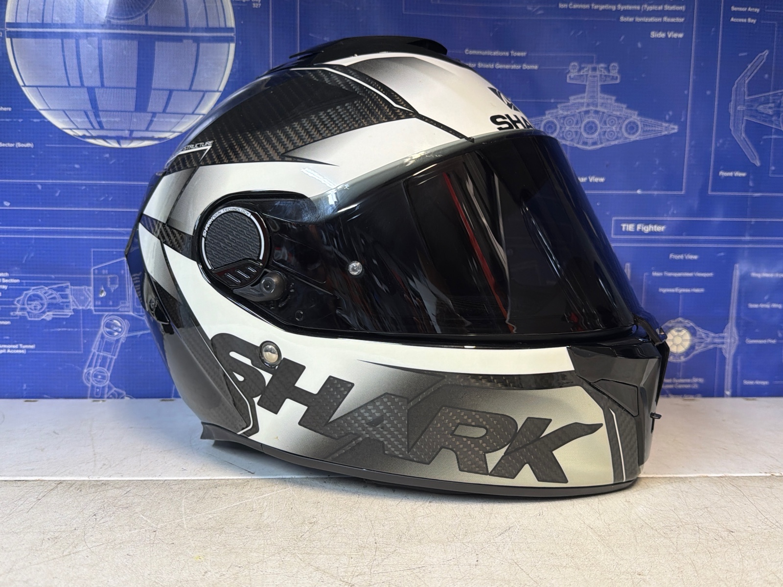 Casque moto intégral Shark noir/blanc