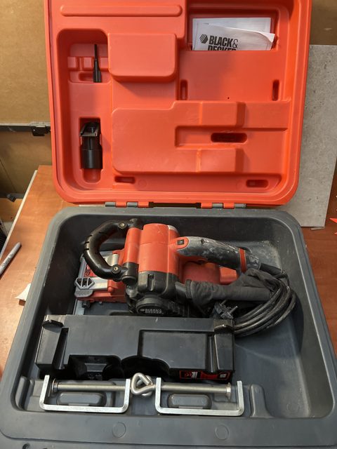 Rabot électrique Black & Decker XT