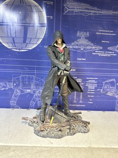 Figurine Assassin’s Creed Syndicate Jacob Frye sur socle
