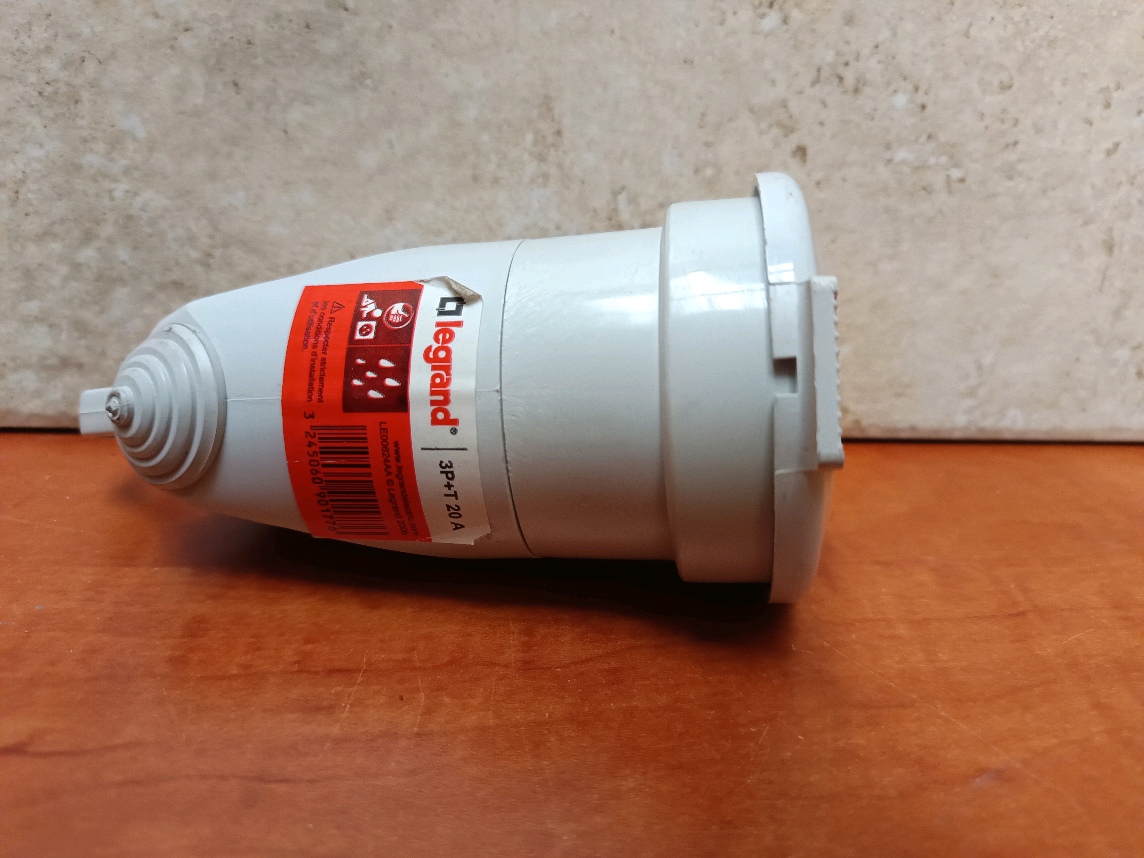 Prolongateur 3P+T 20A 400V avec volet de protection - Legrand