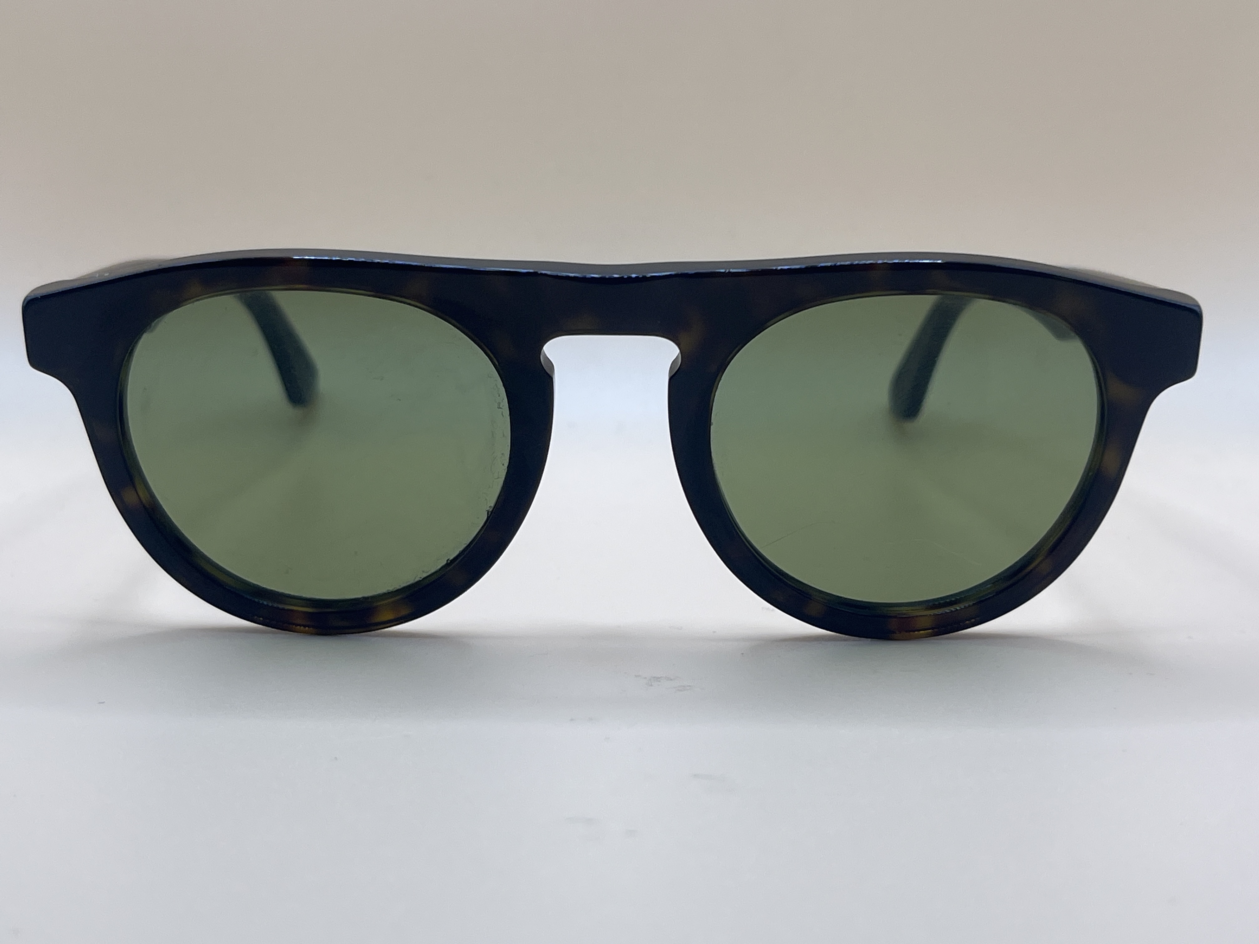 Lunettes de soleil rondes - monture écaille, verres verts