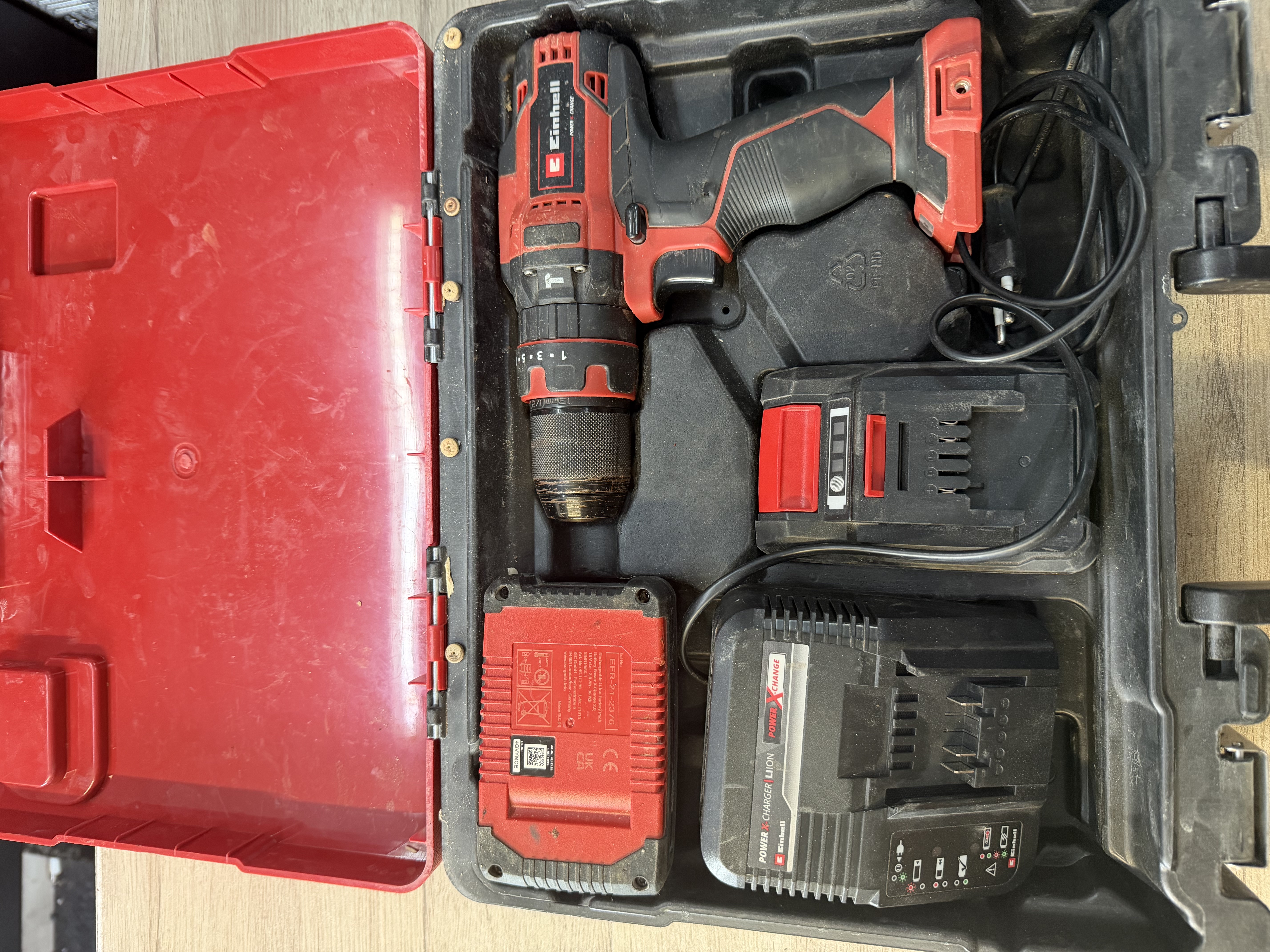 Einhell Power X-Change perceuse-visseuse sans fil 18V avec chargeur et batterie (coffret)