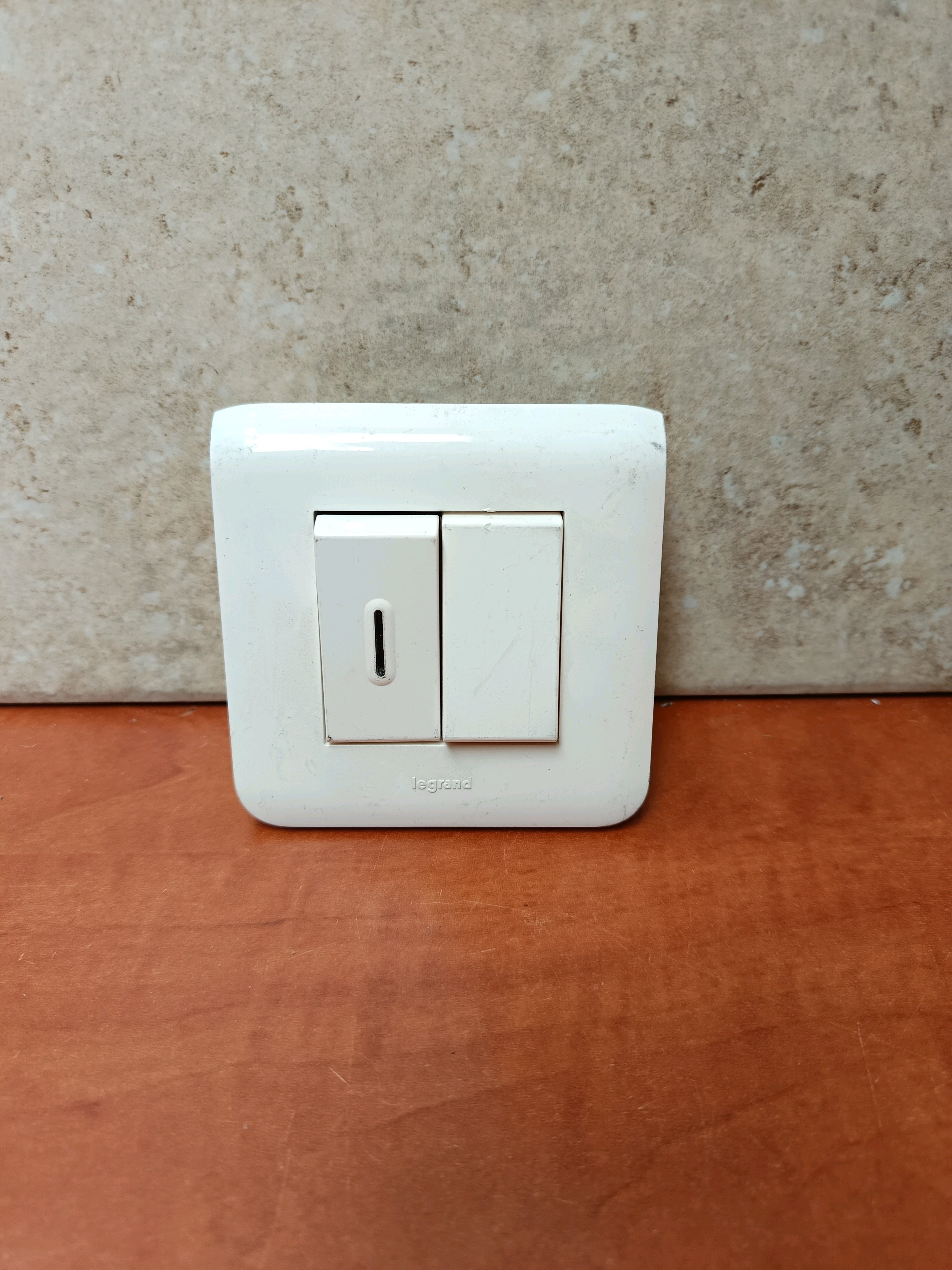 Interrupteur mural double Legrand blanc