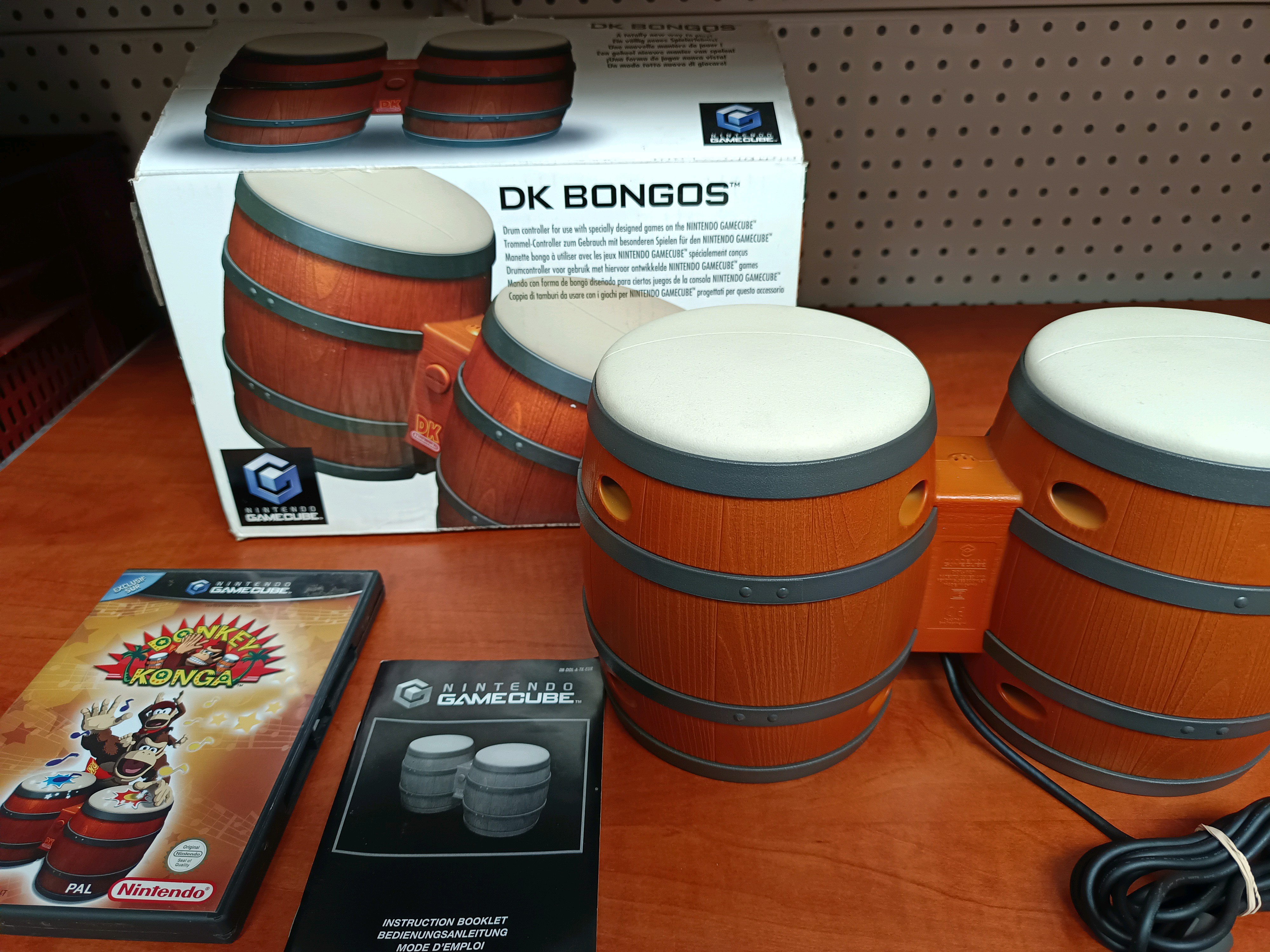 Nintendo GameCube DK Bongos + boîte, manuel et jeu Donkey Konga (PAL)