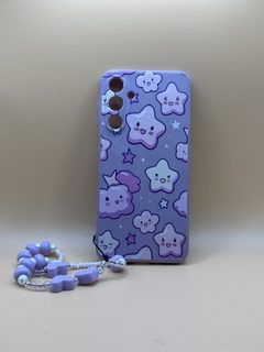 Coque de smartphone violette motif étoiles avec dragonne en perles