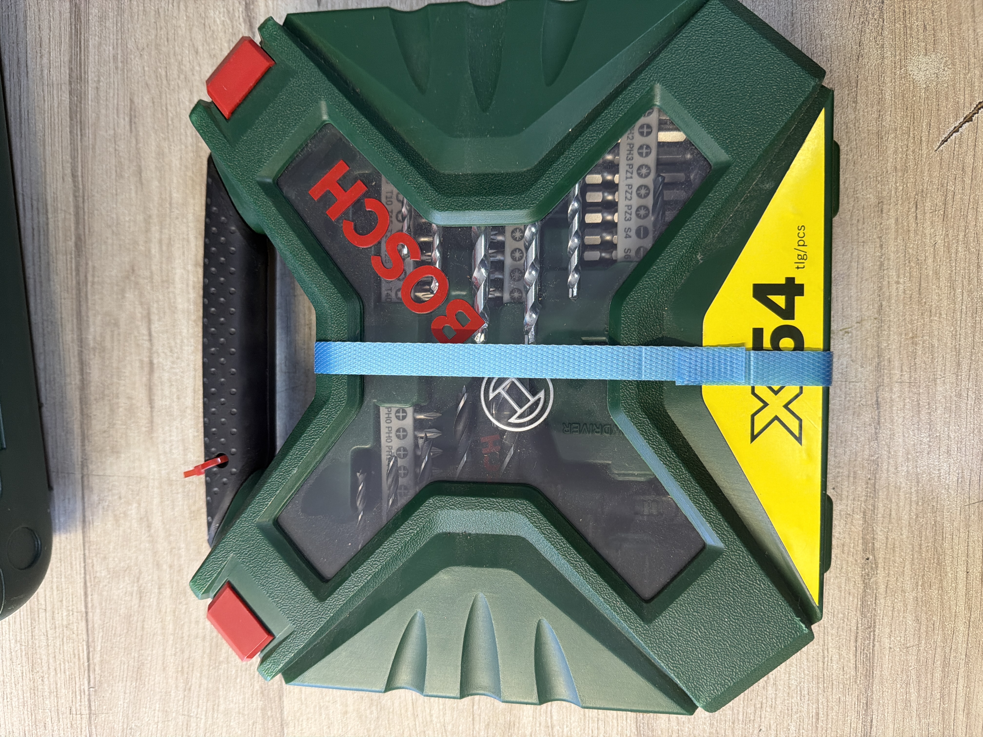 Coffret d’accessoires Bosch X-Line 64 pièces