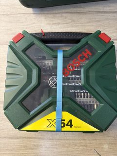 Coffret d’accessoires Bosch X-Line 64 pièces