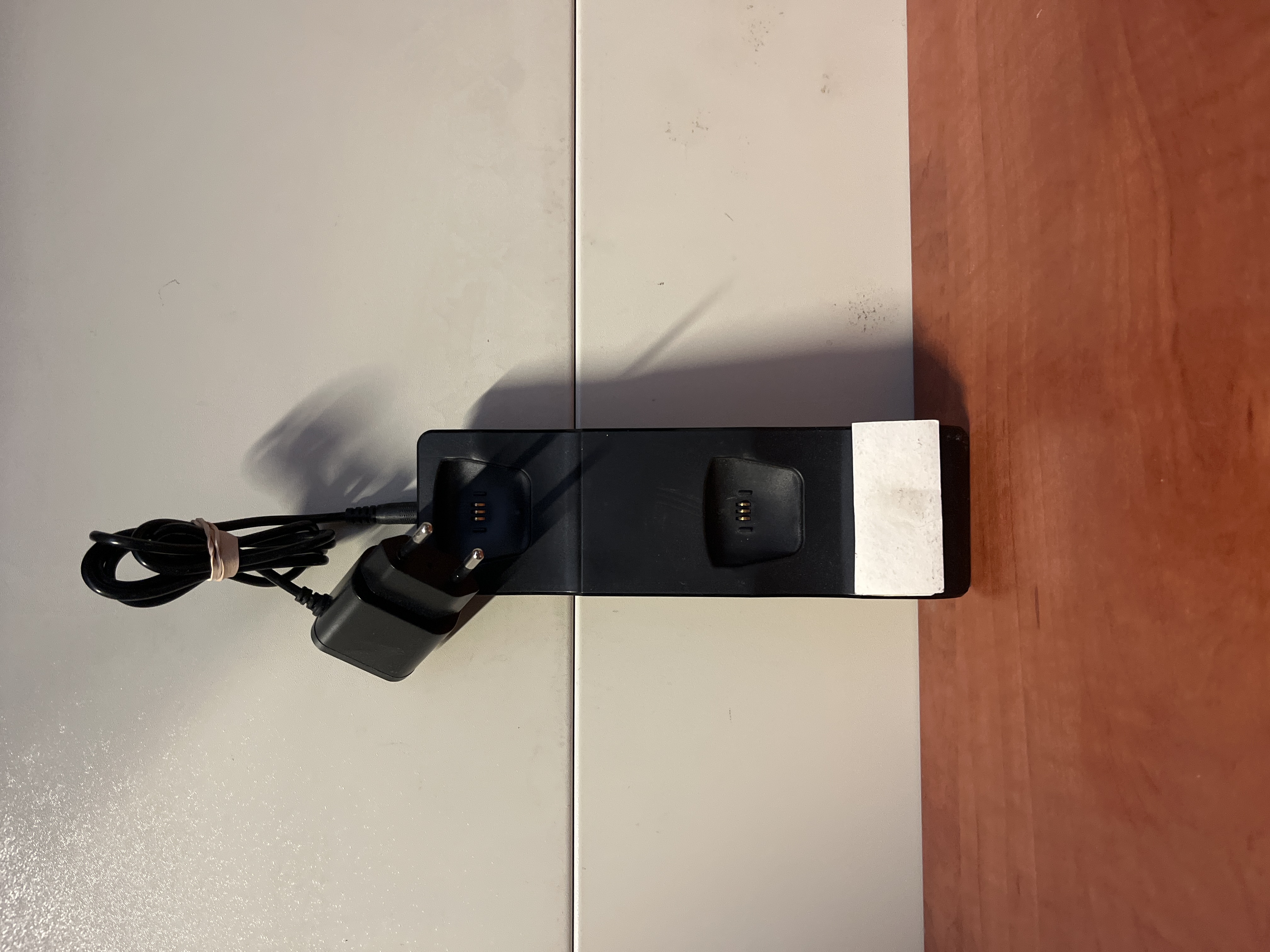 Station de charge double à contacts pogo avec alimentation