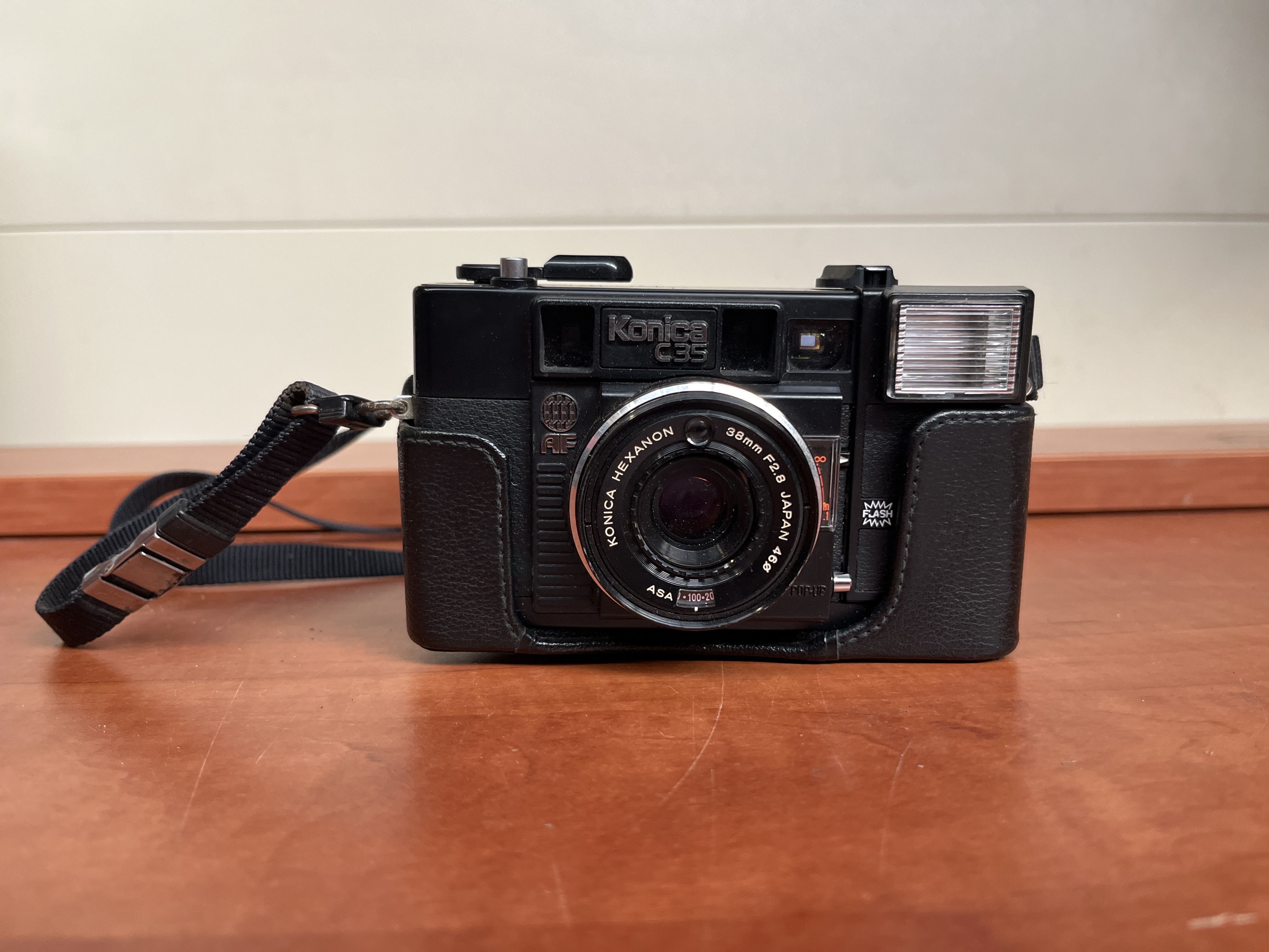Konica C35 appareil photo argentique 35 mm