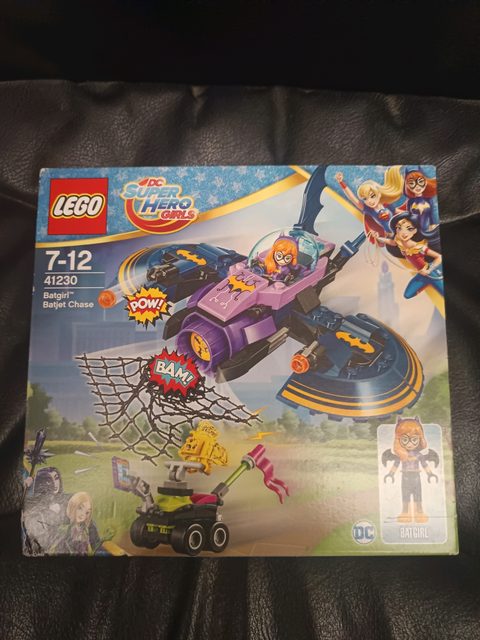 LEGO DC Super Hero Girls 41230 Batgirl Batjet Chase