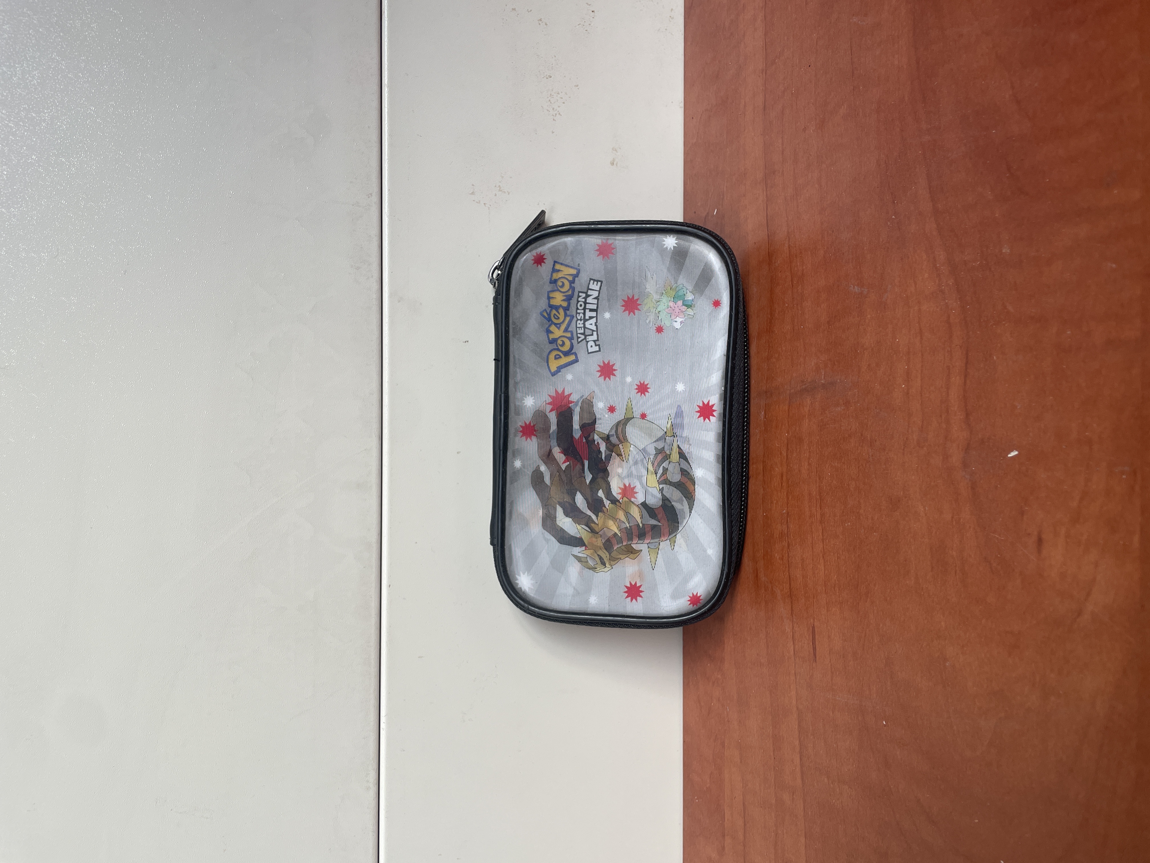 Pochette Pokémon Platinum avec Giratina