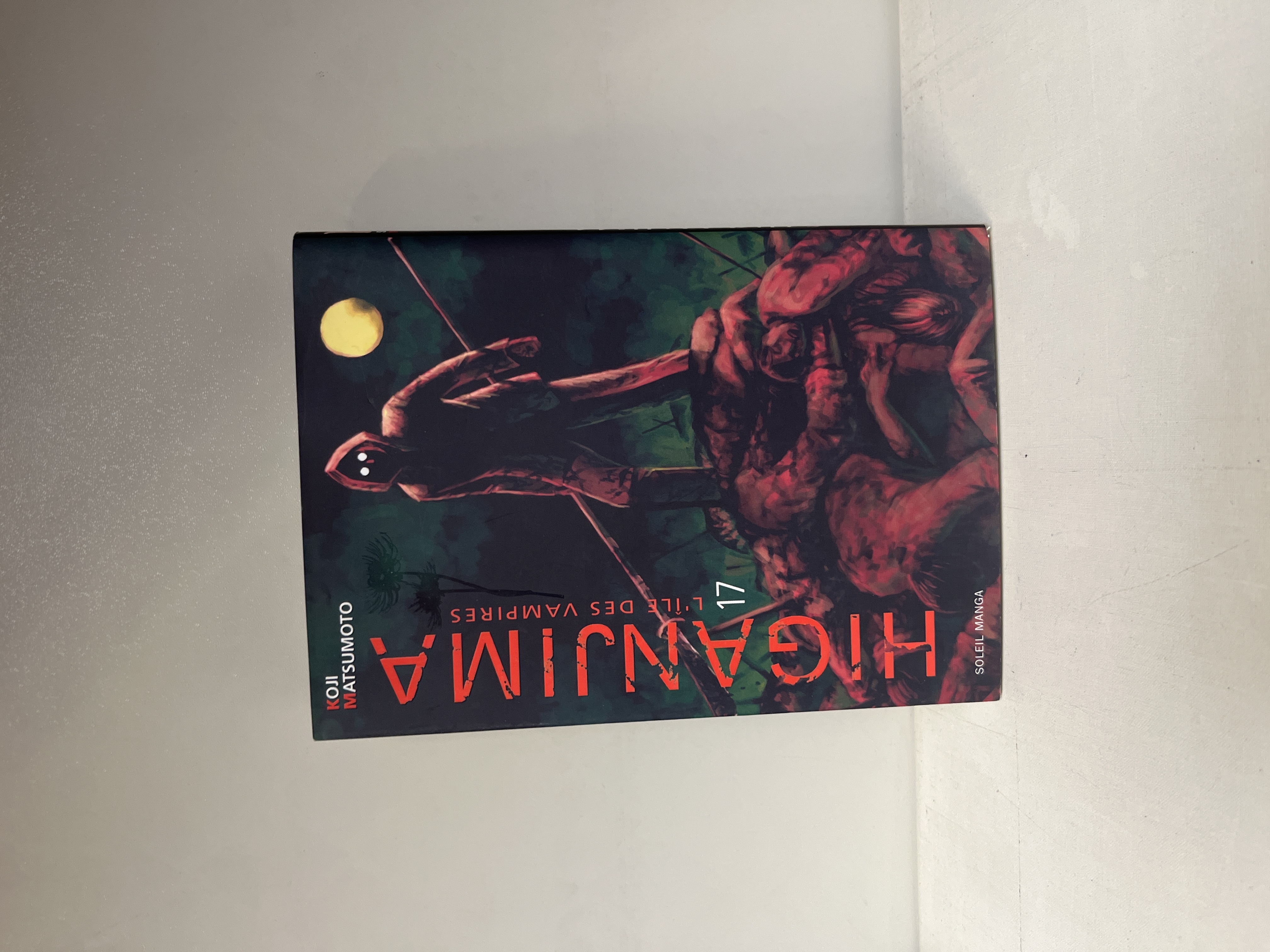 Higanjima - L'île des vampires - Tome 17