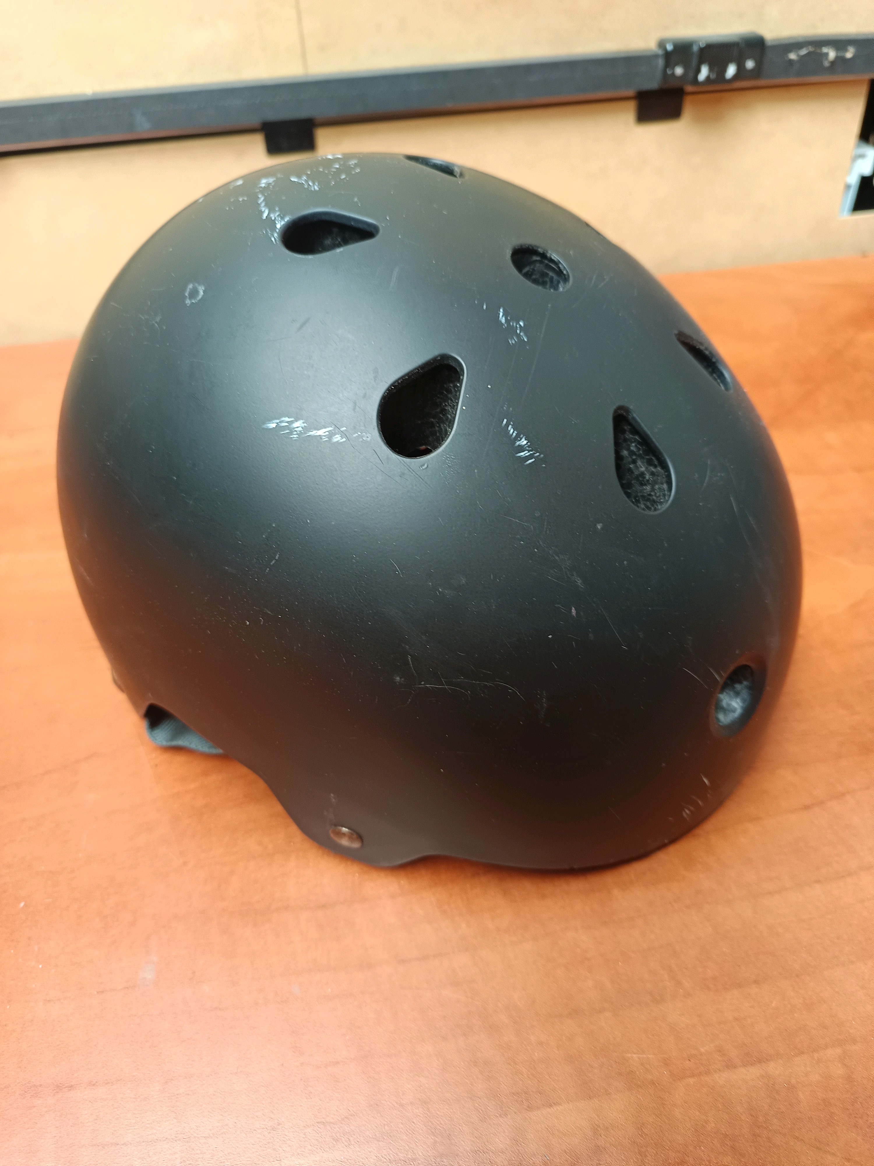 Casque de skate/roller Oxelo noir taille 55-58 cm