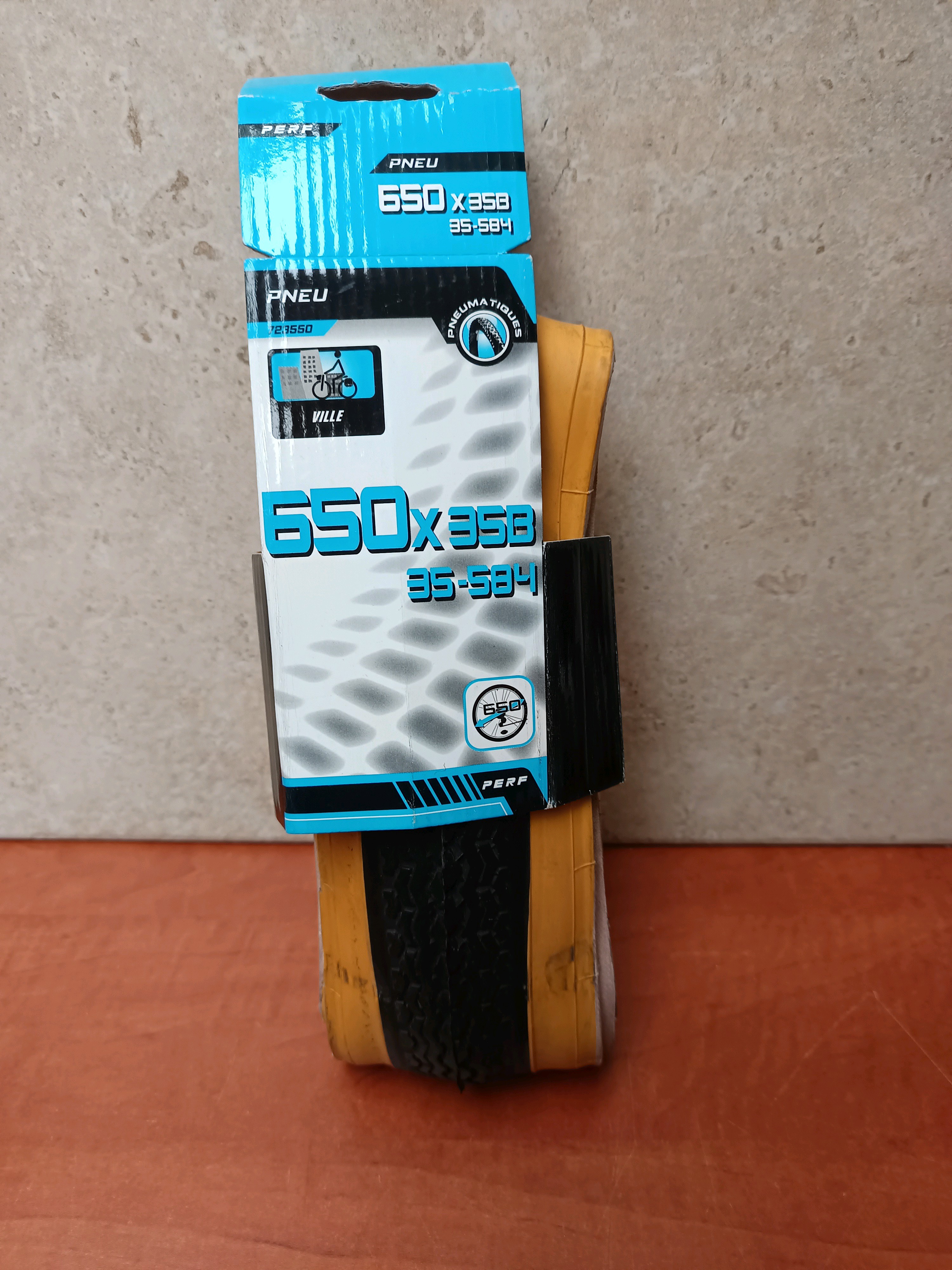 Pneu vélo ville 650x35B (35-584)