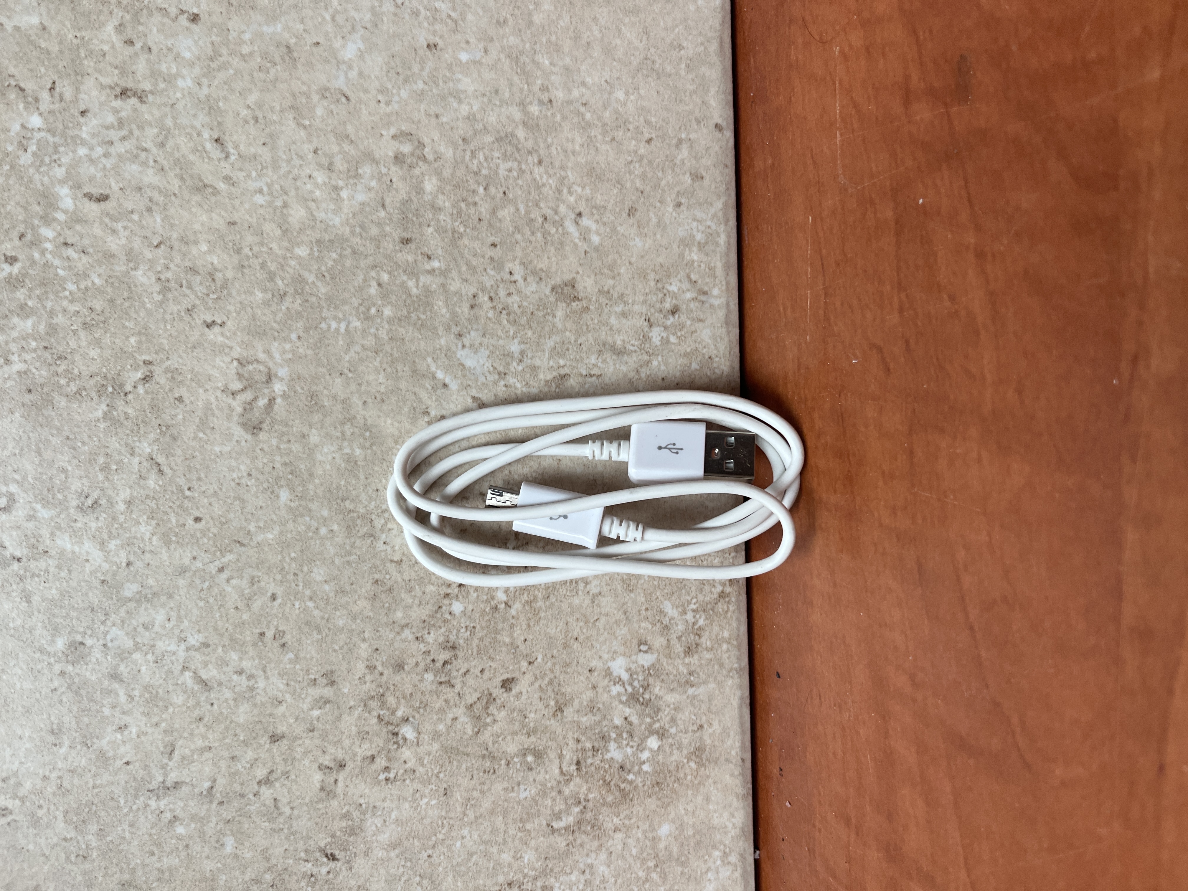 Câble USB-A vers Micro-USB blanc