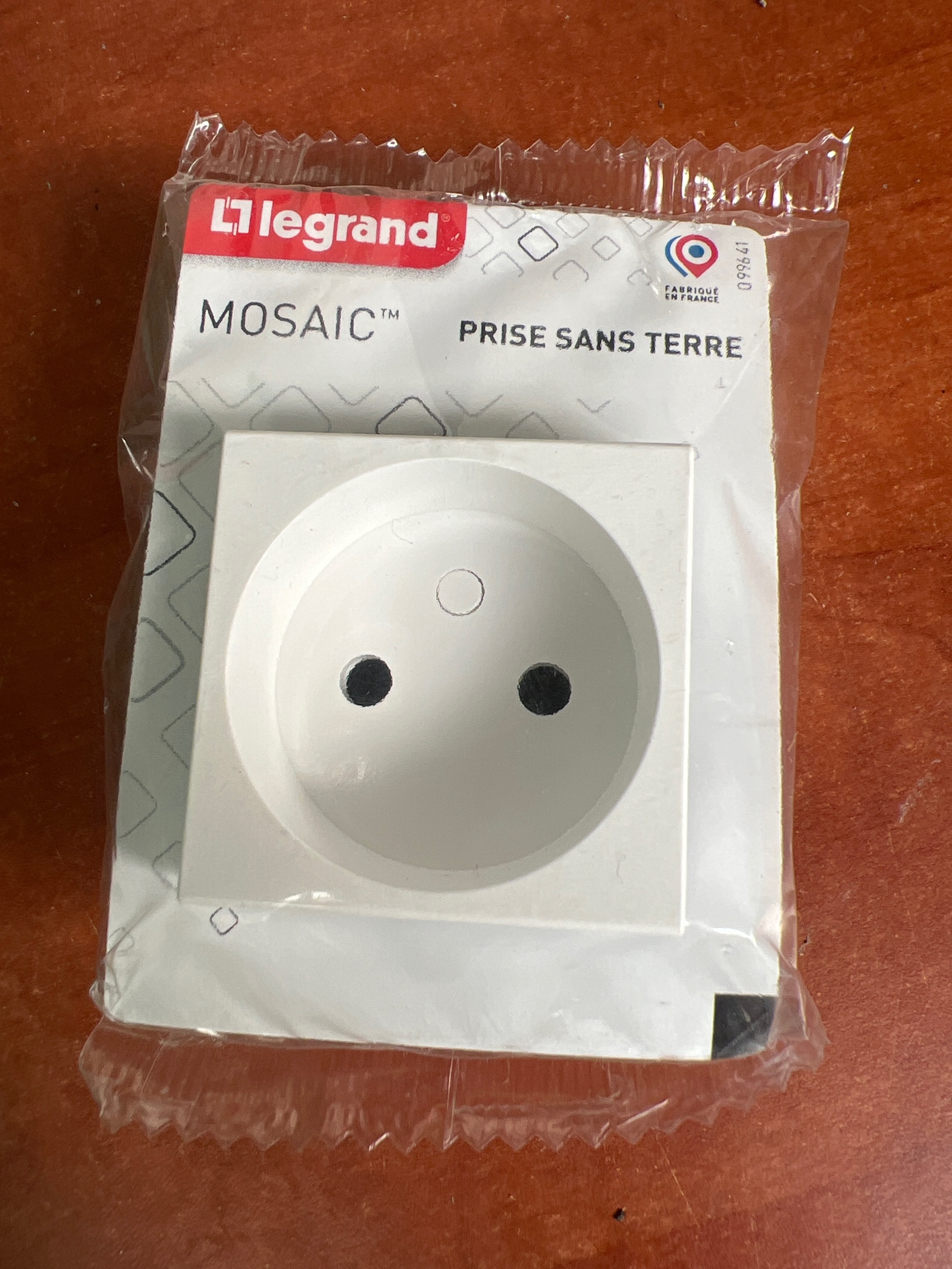 Legrand Mosaic prise sans terre