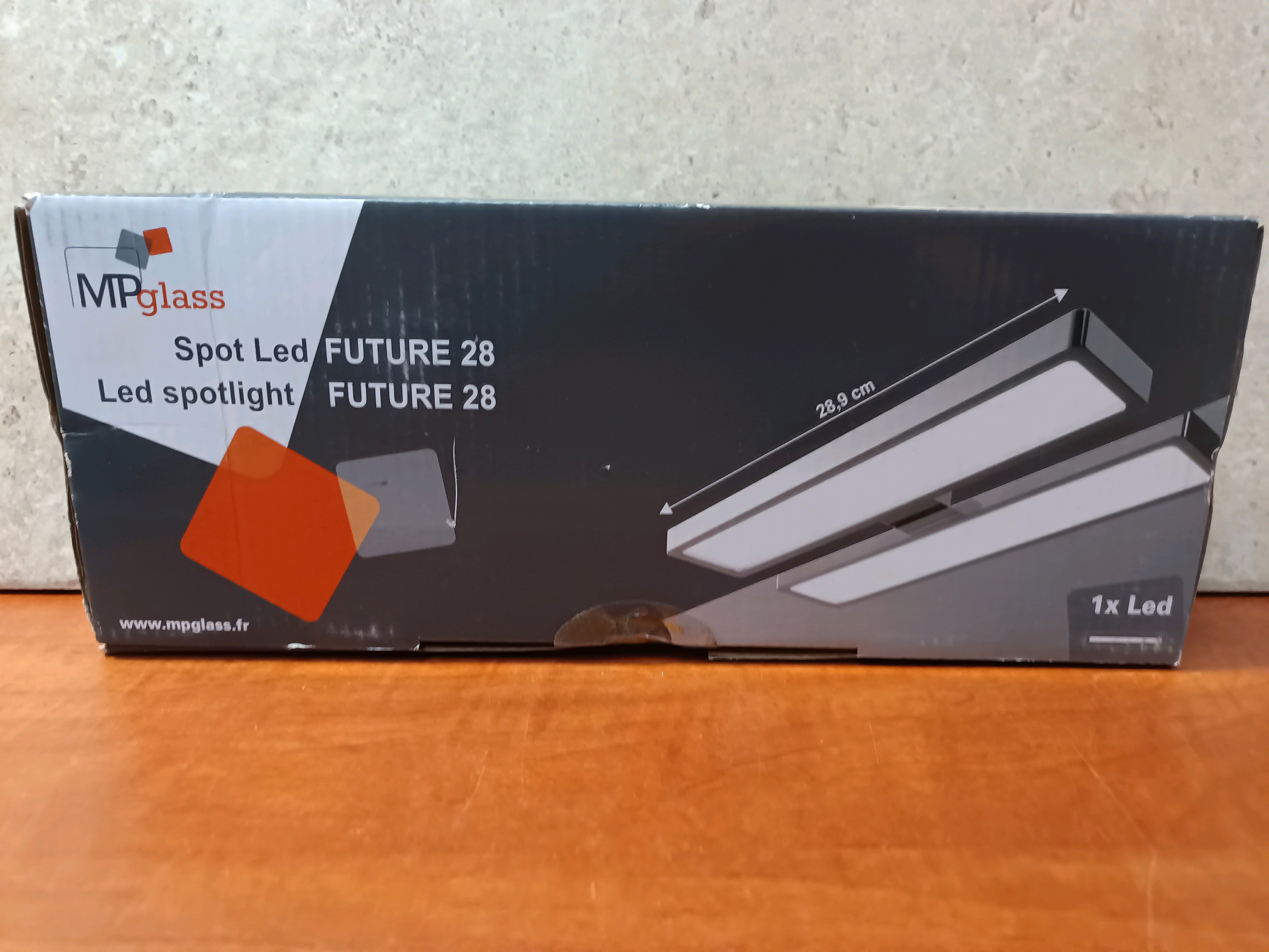 MPglass Future 28 - Spot LED