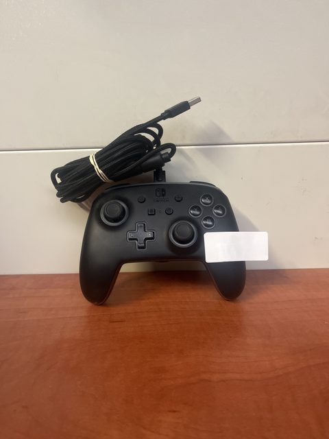 Manette Nintendo Switch + câble USB-C