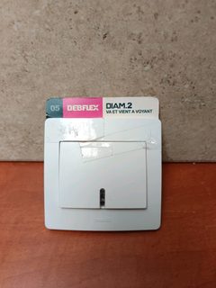 Interrupteur DEBFLEX DIAM.2 va-et-vient à voyant