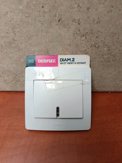 Interrupteur DEBFLEX DIAM.2 va-et-vient à voyant