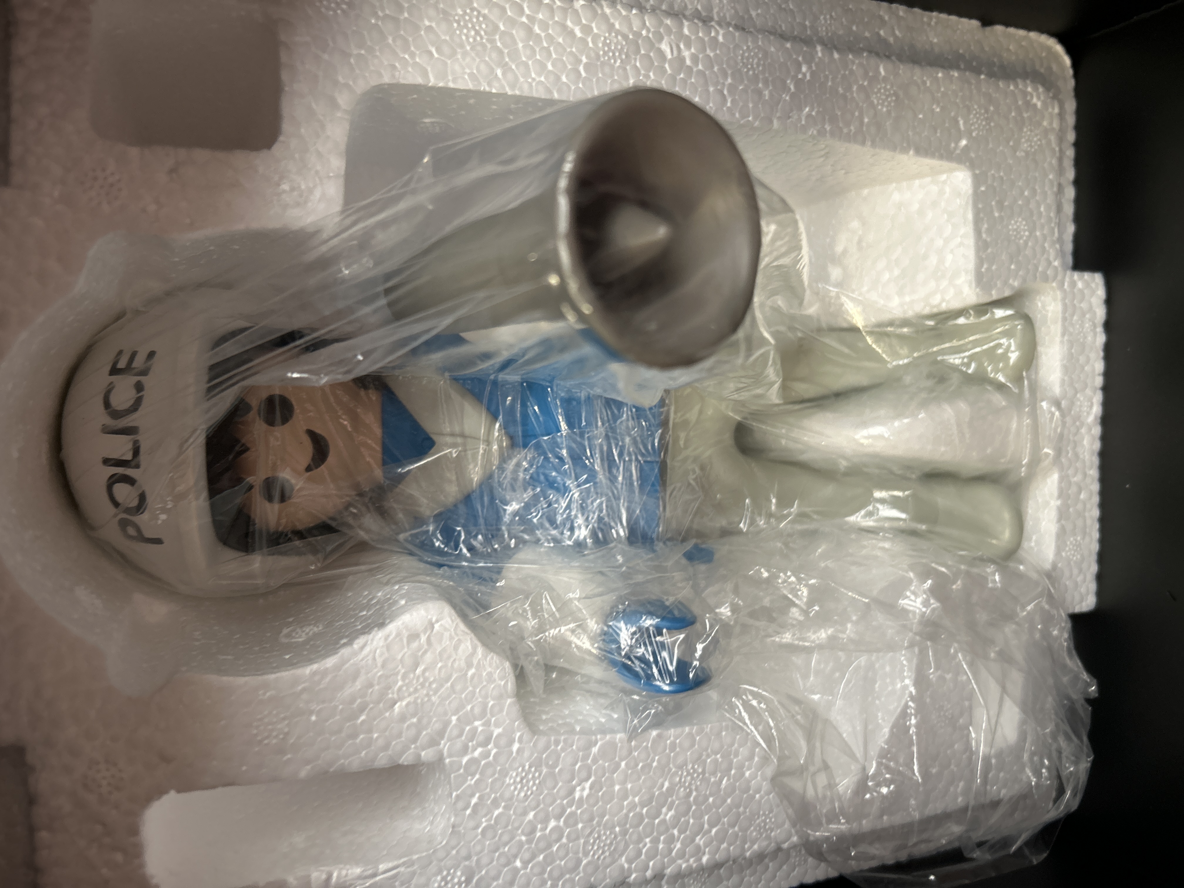 Figurine policier Playmobil avec boîte — photo 2