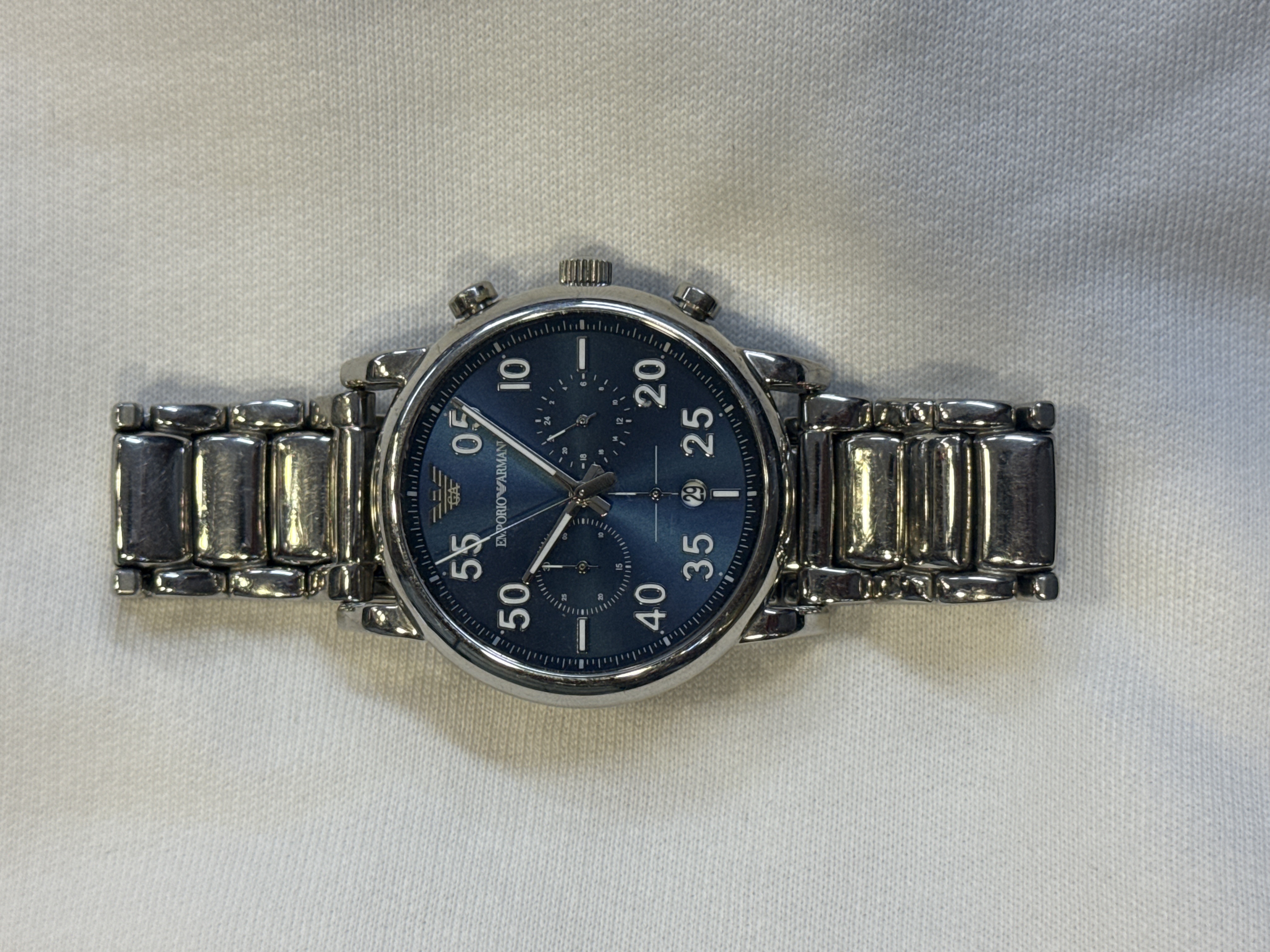 Montre Emporio Armani AR11132 chronographe à bracelet acier, cadran bleu