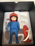 Playmobil figurine grand format - personnage bleu avec chapeau rouge — photo 2