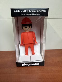 Leblon-Delienne x Playmobil - Figurine design rouge