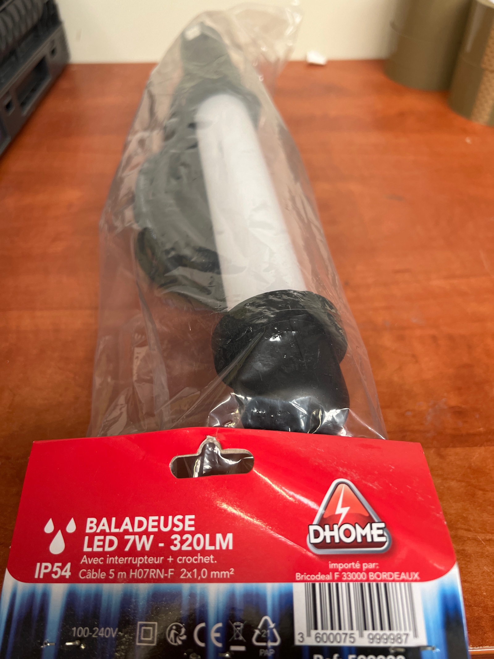 DHOME Baladeuse LED 7W 320 lm IP54 (câble 5 m)