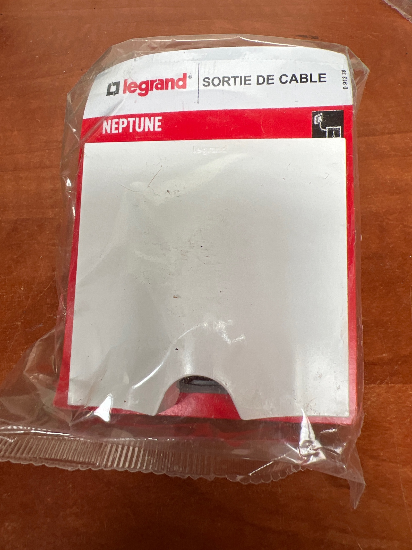 Legrand Neptune sortie de câble
