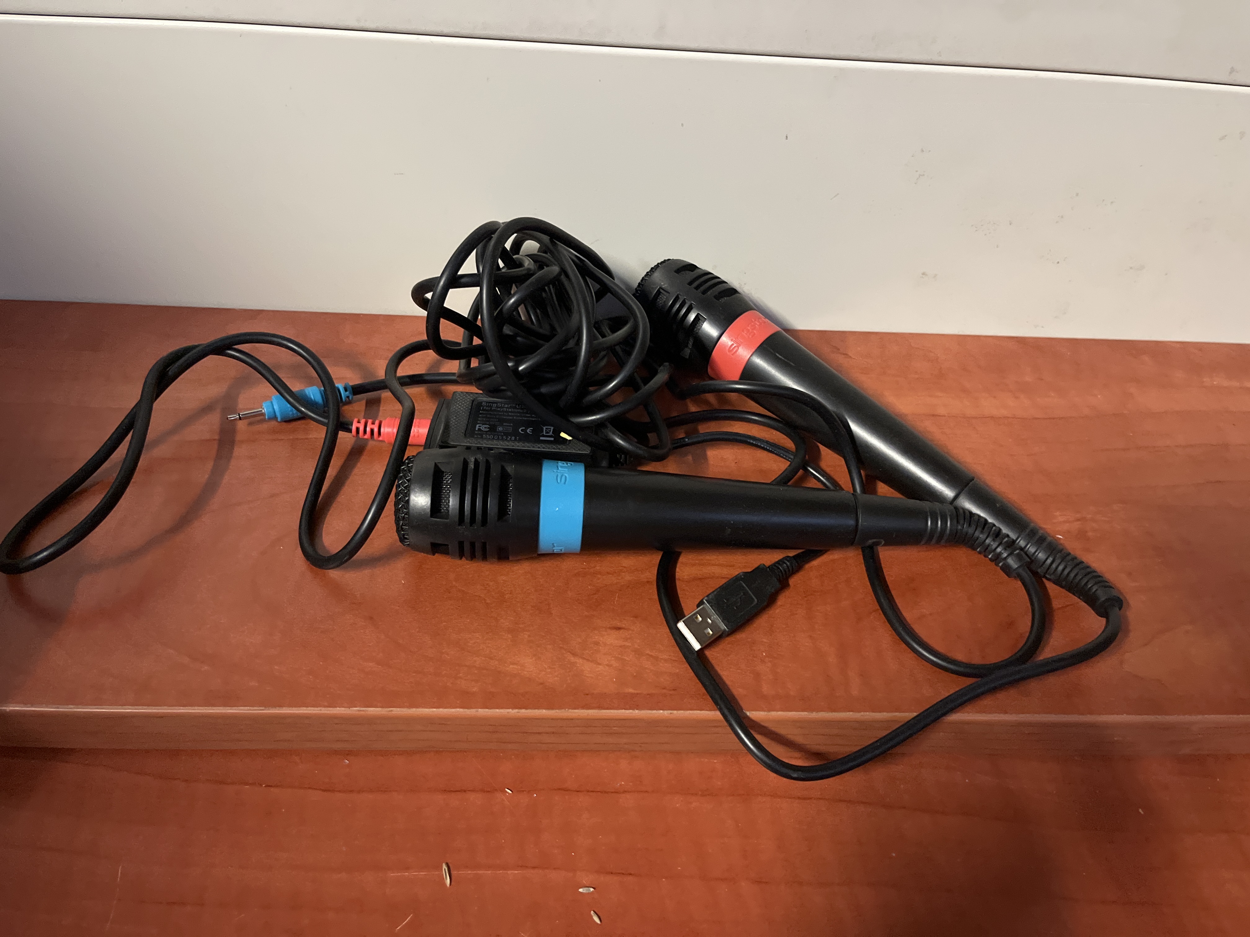 SingStar USB converter + microphones pour PlayStation 2