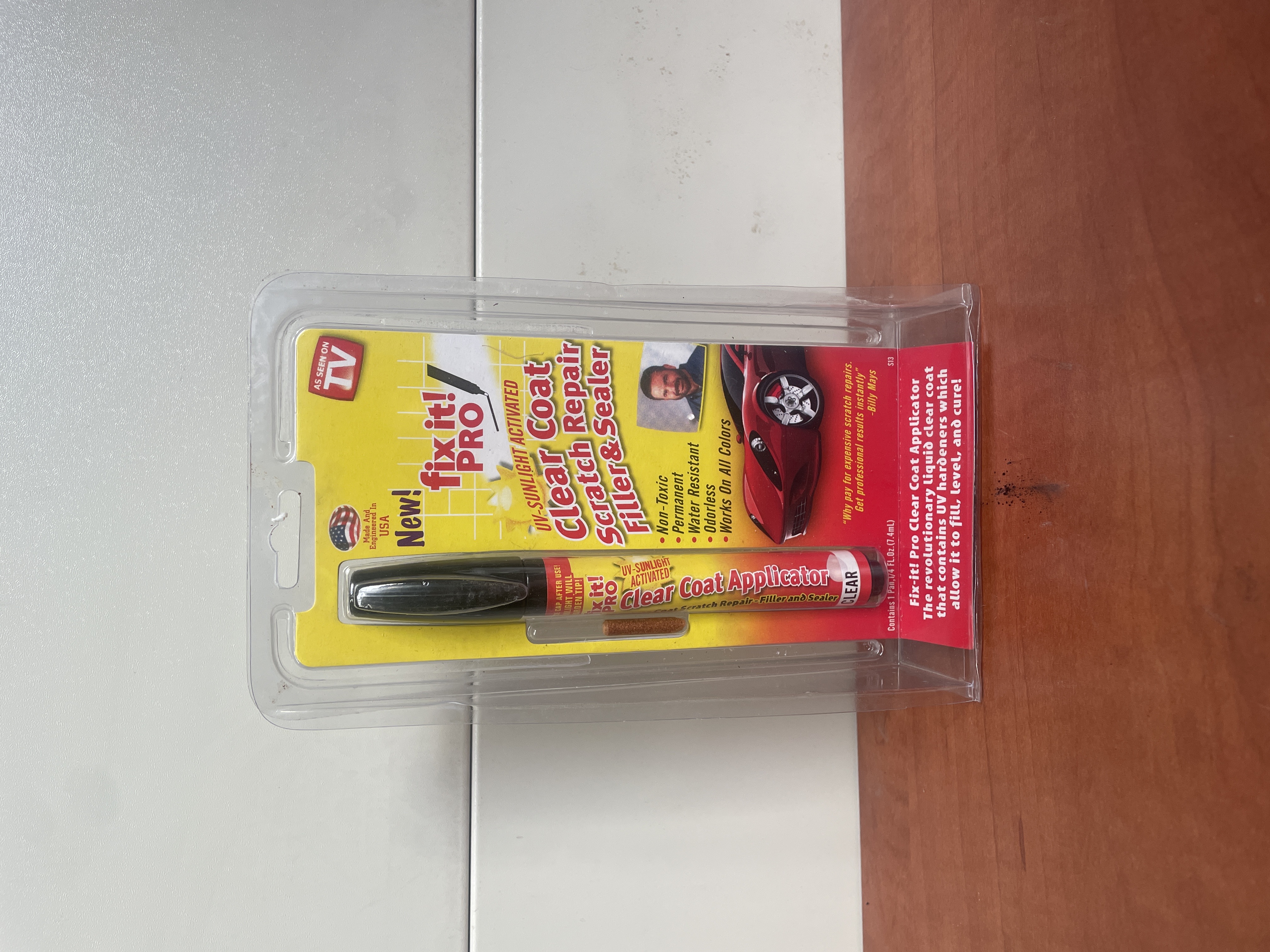 Fix It! Pro Clear Coat Scratch Repair Filler & Sealer (stylo réparation rayures auto)