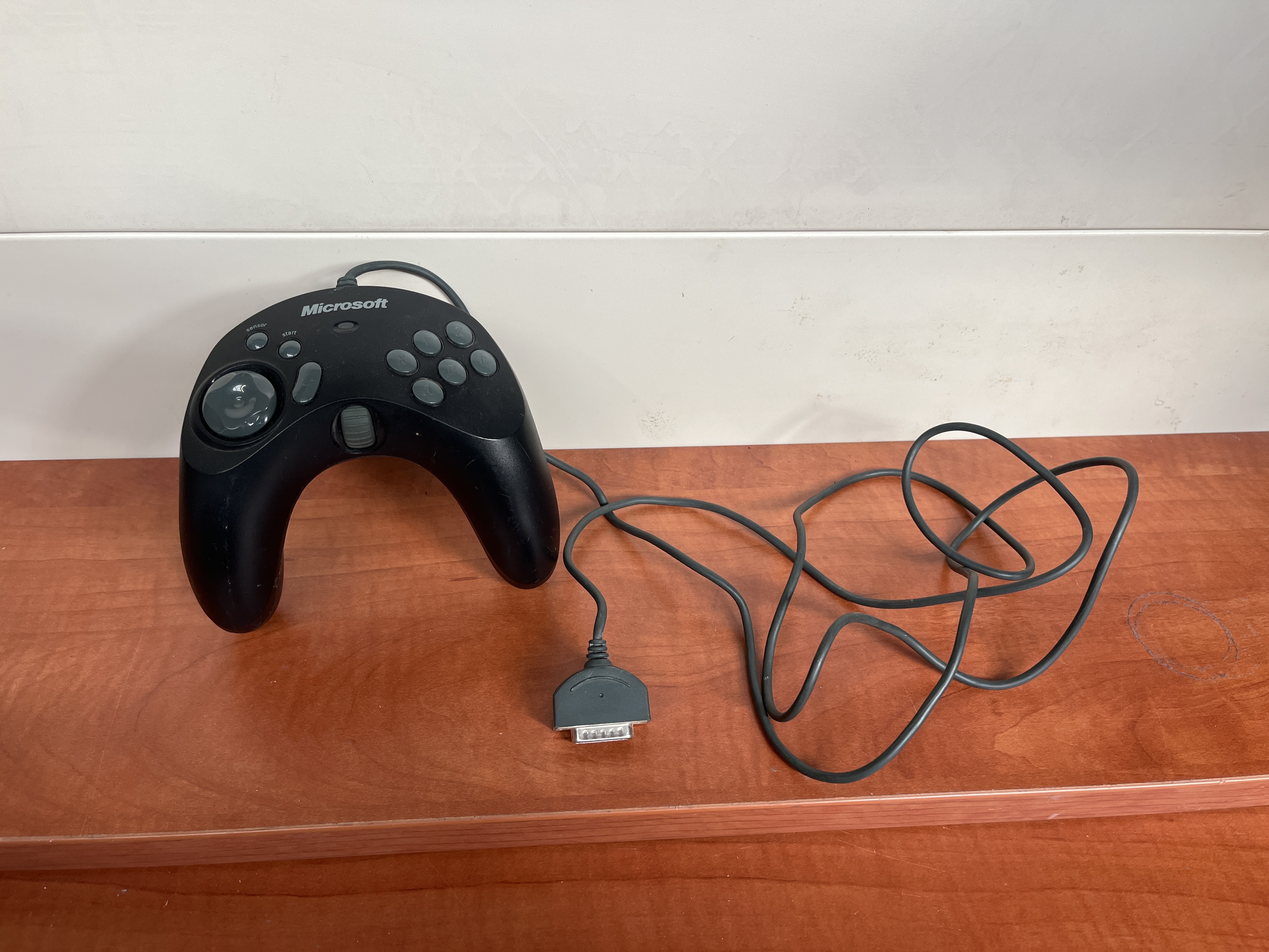 Microsoft SideWinder Game Pad (gameport)