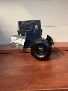 Projecteur solaire d’extérieur avec panneau déporté