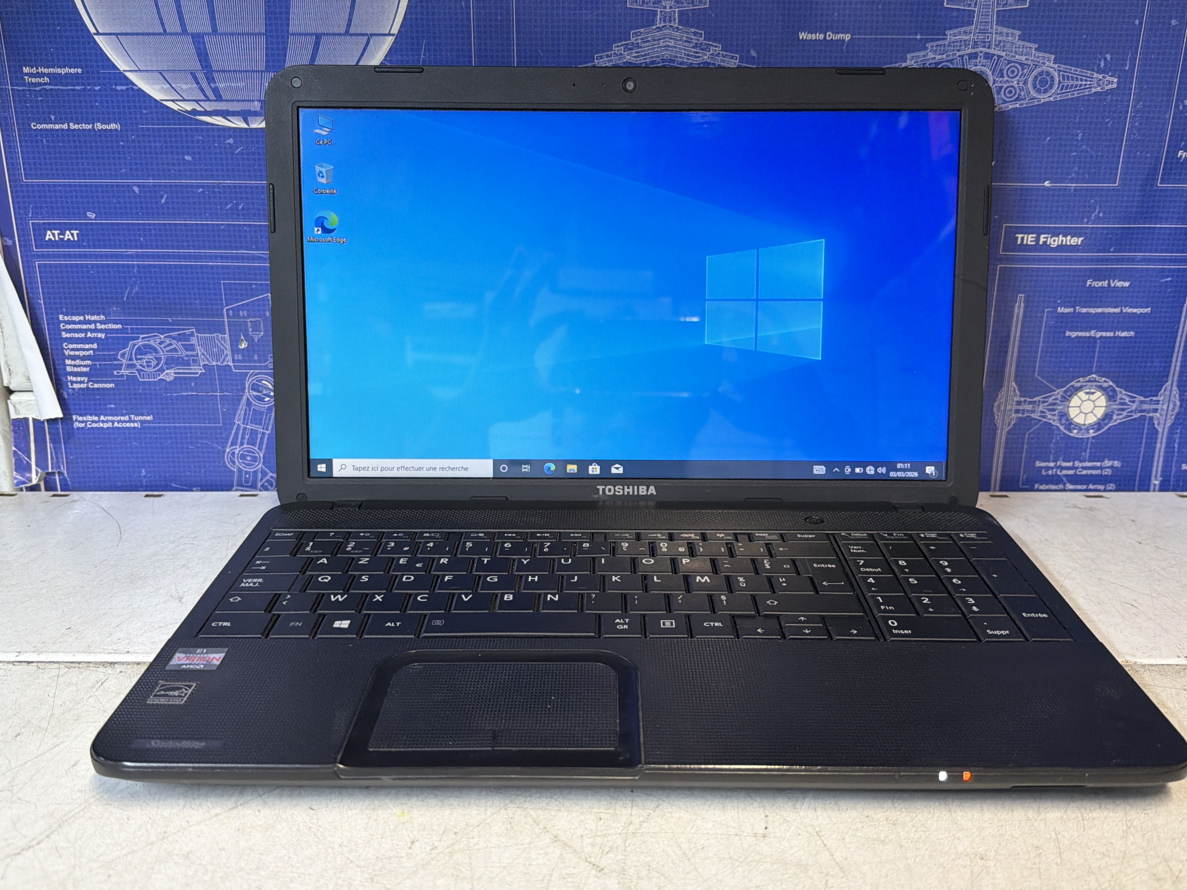 Toshiba PC portable AMD E1-1200 1.40GHz, 4 Go RAM, 320 Go HDD, Windows 10