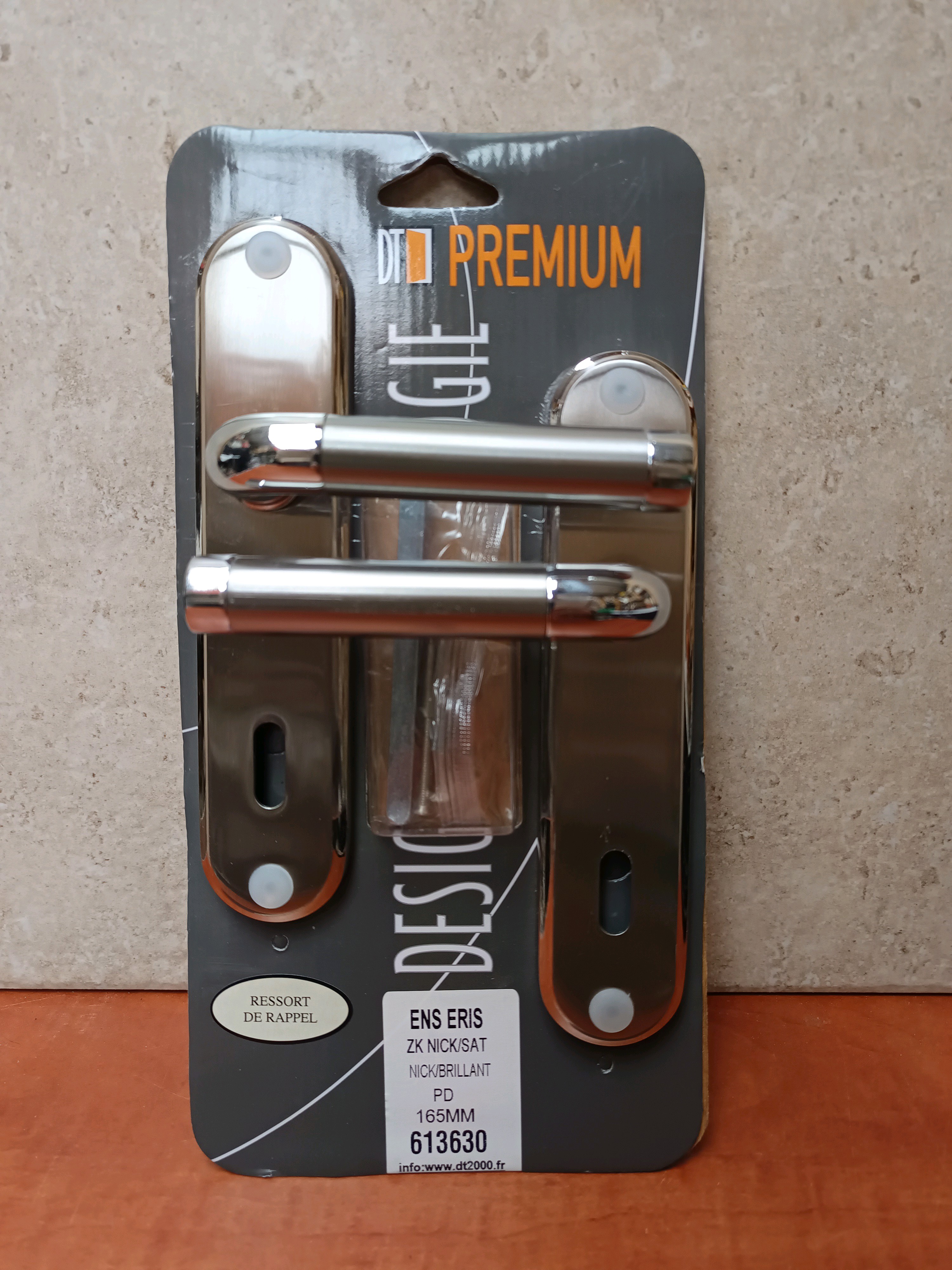 DT Premium ERIS – Ensemble de poignées de porte sur plaque nickelé