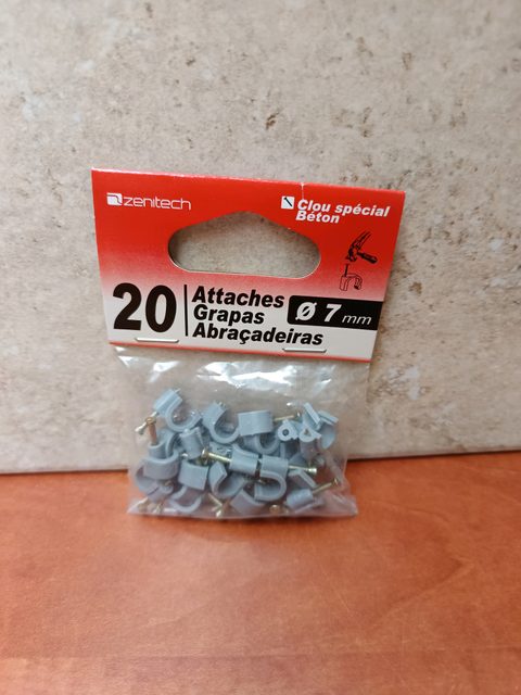 Zentech attaches pour câble Ø 7 mm – clou spécial béton (x20)