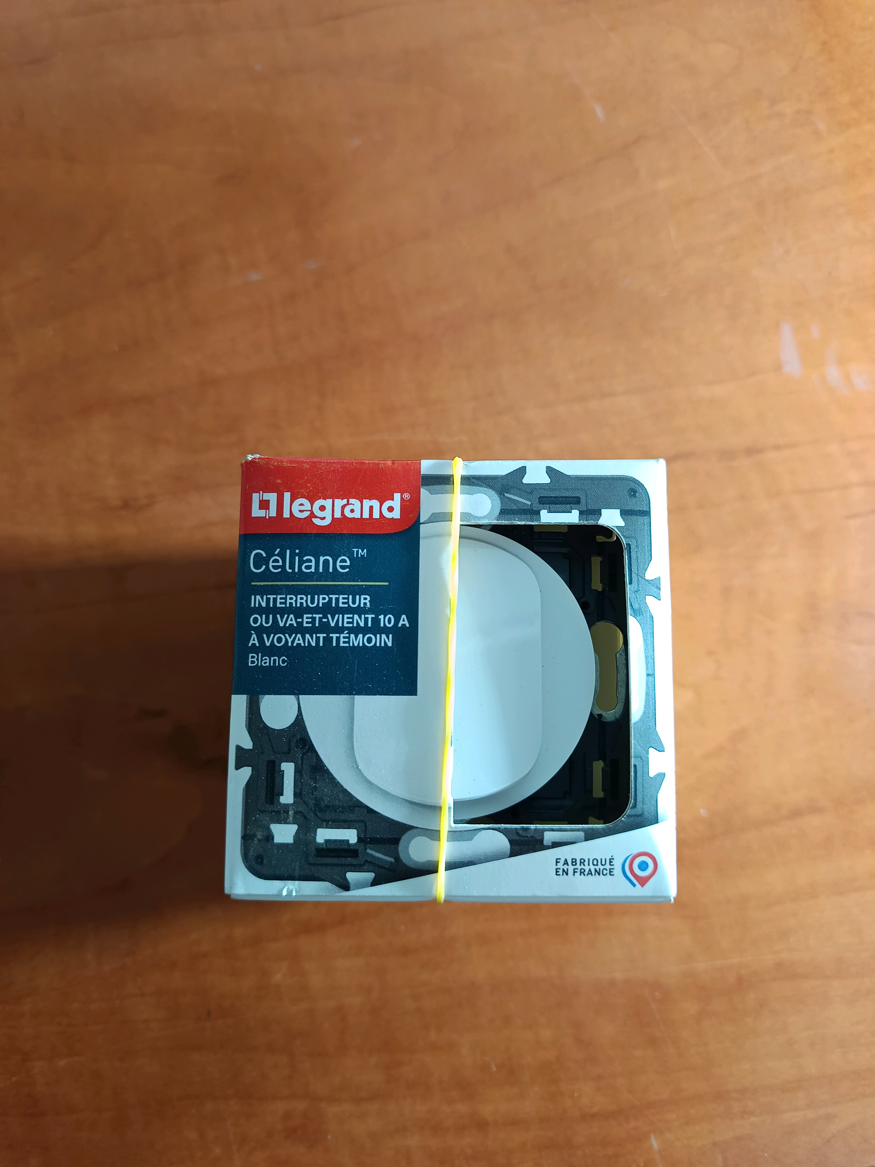 Legrand Céliane interrupteur ou va-et-vient 10 A avec voyant témoin - Blanc