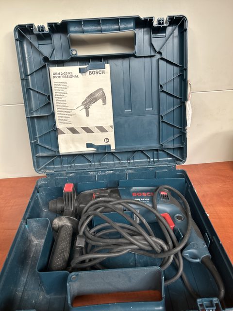 Marteau perforateur filaire Bosch GBH 2-23 RE avec coffret