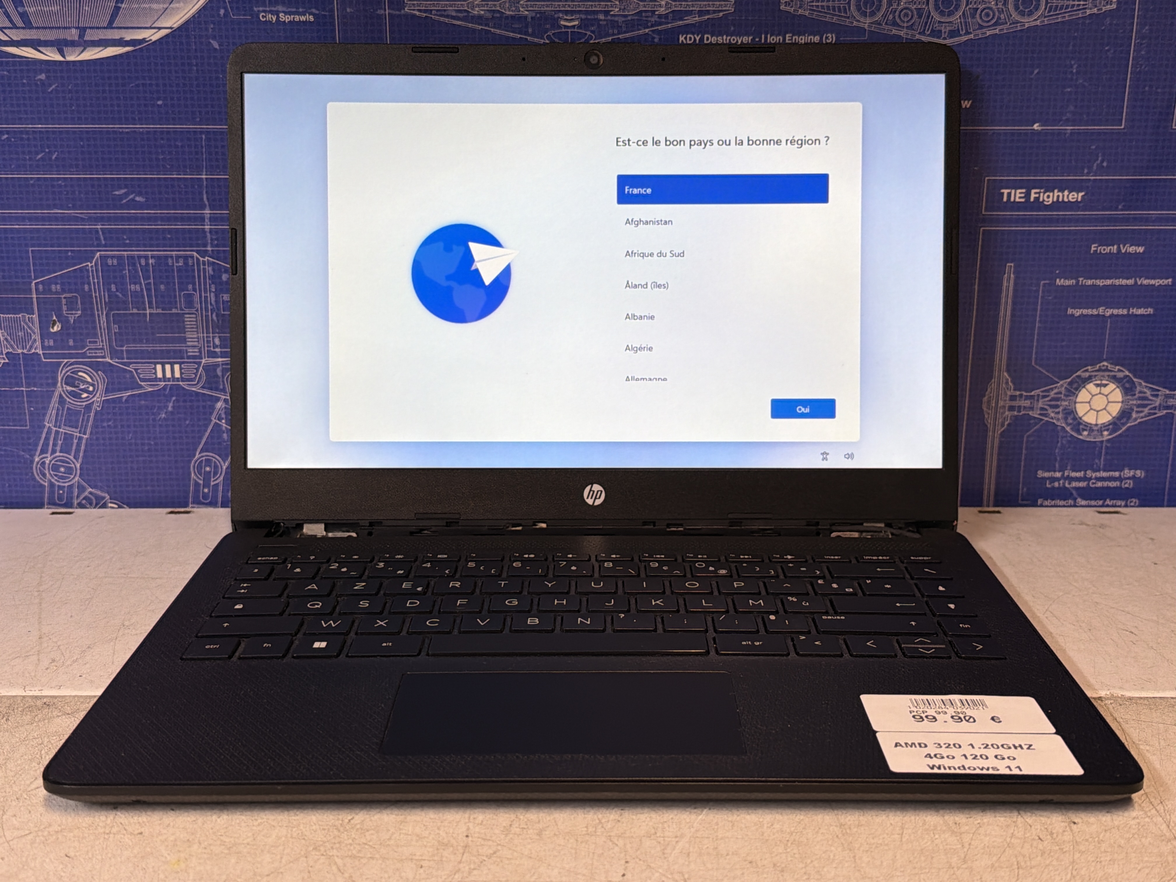 HP PC portable AMD 320 1.20 GHz, 4 Go, 120 Go, Windows 11
