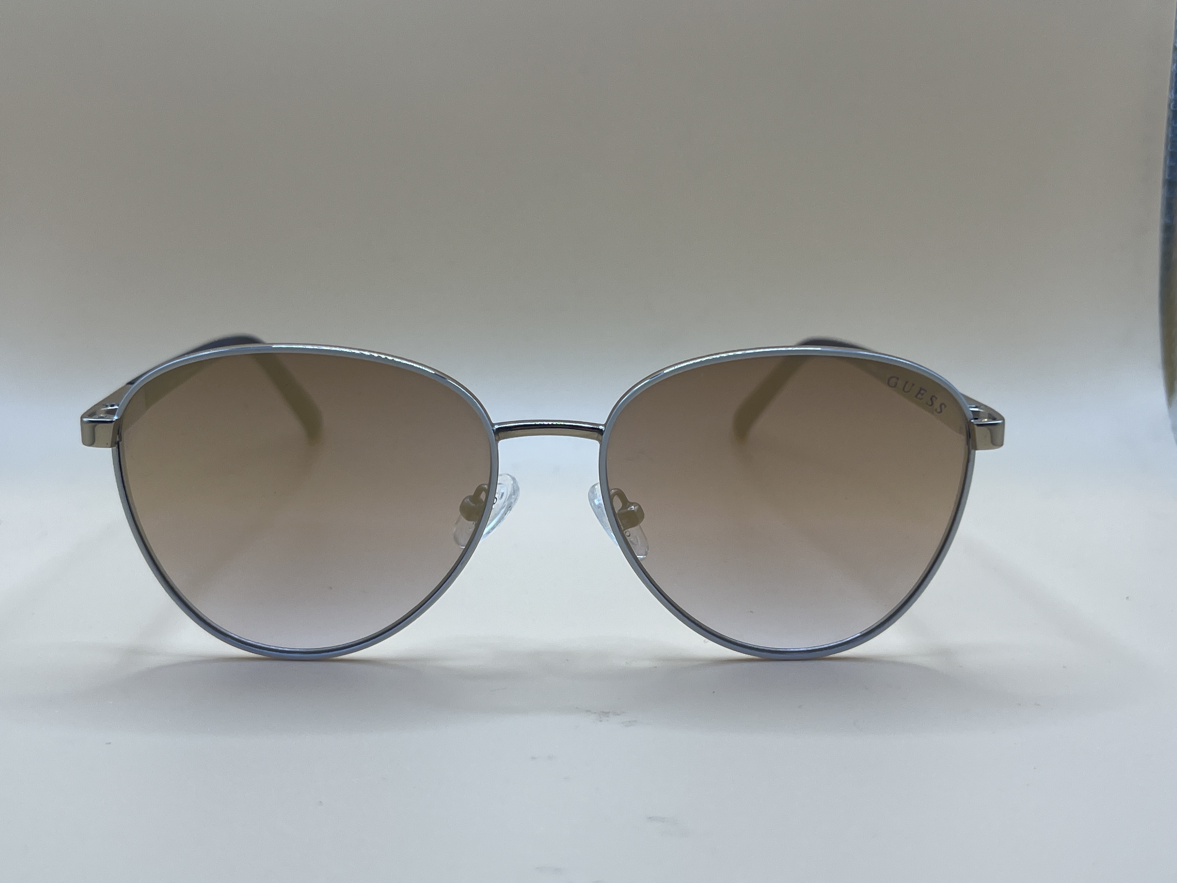 Lunette Guess