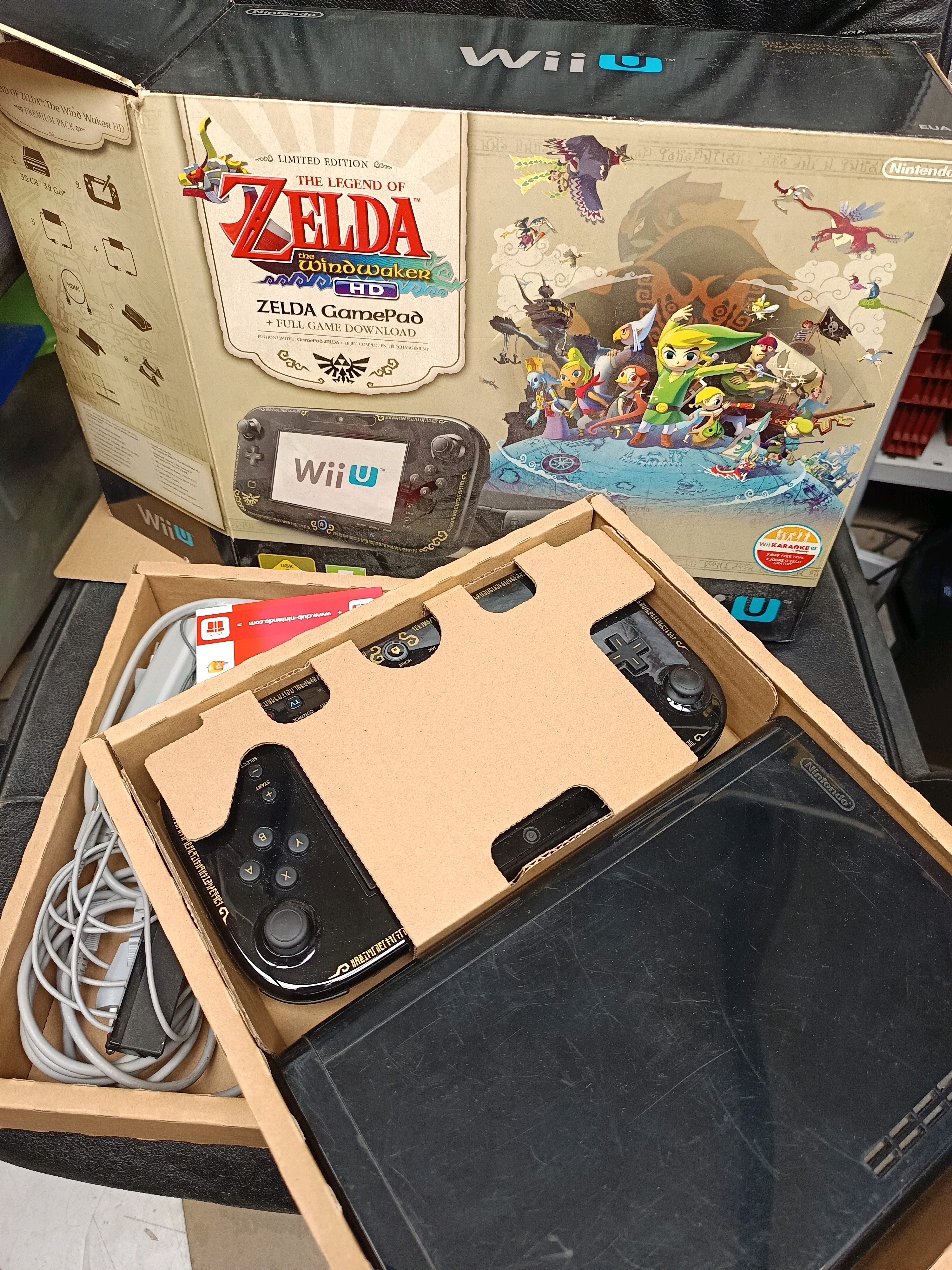 Nintendo Wii U Premium édition limitée Zelda The Wind Waker HD