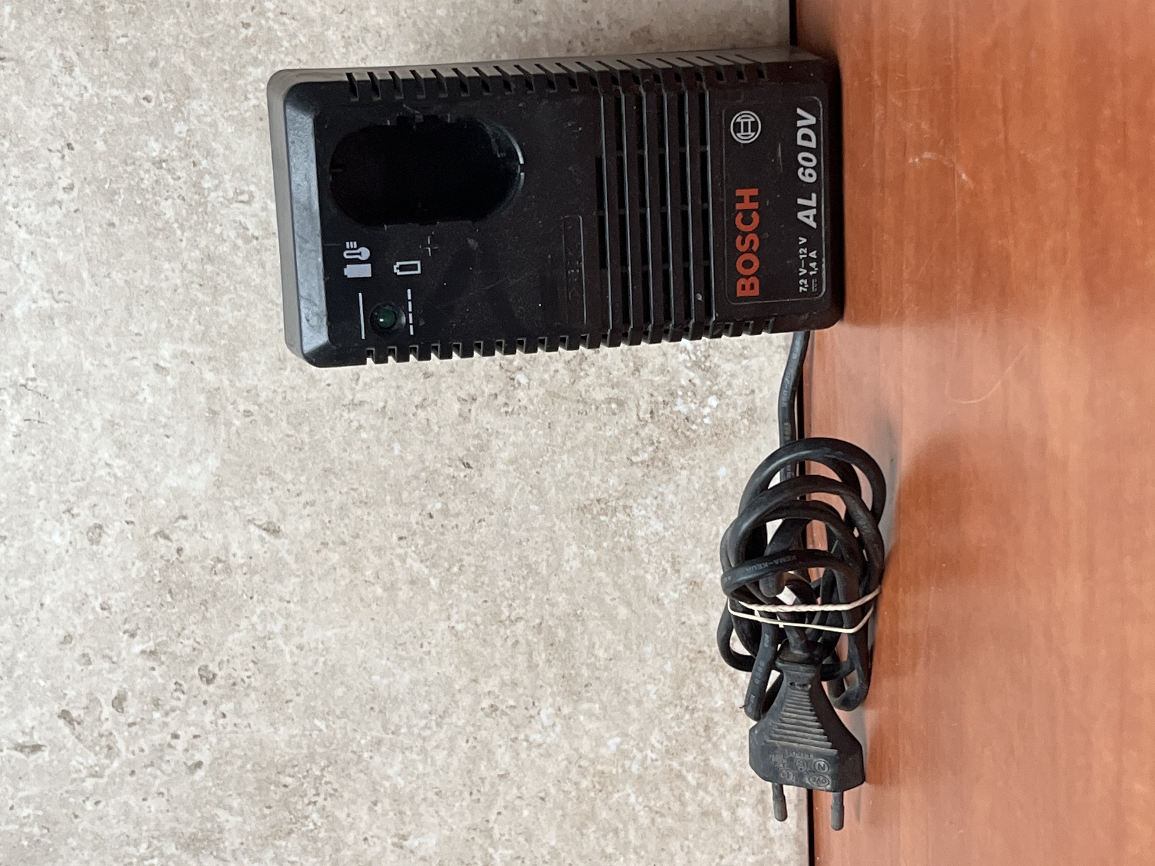 Chargeur Bosch AL 60 DV