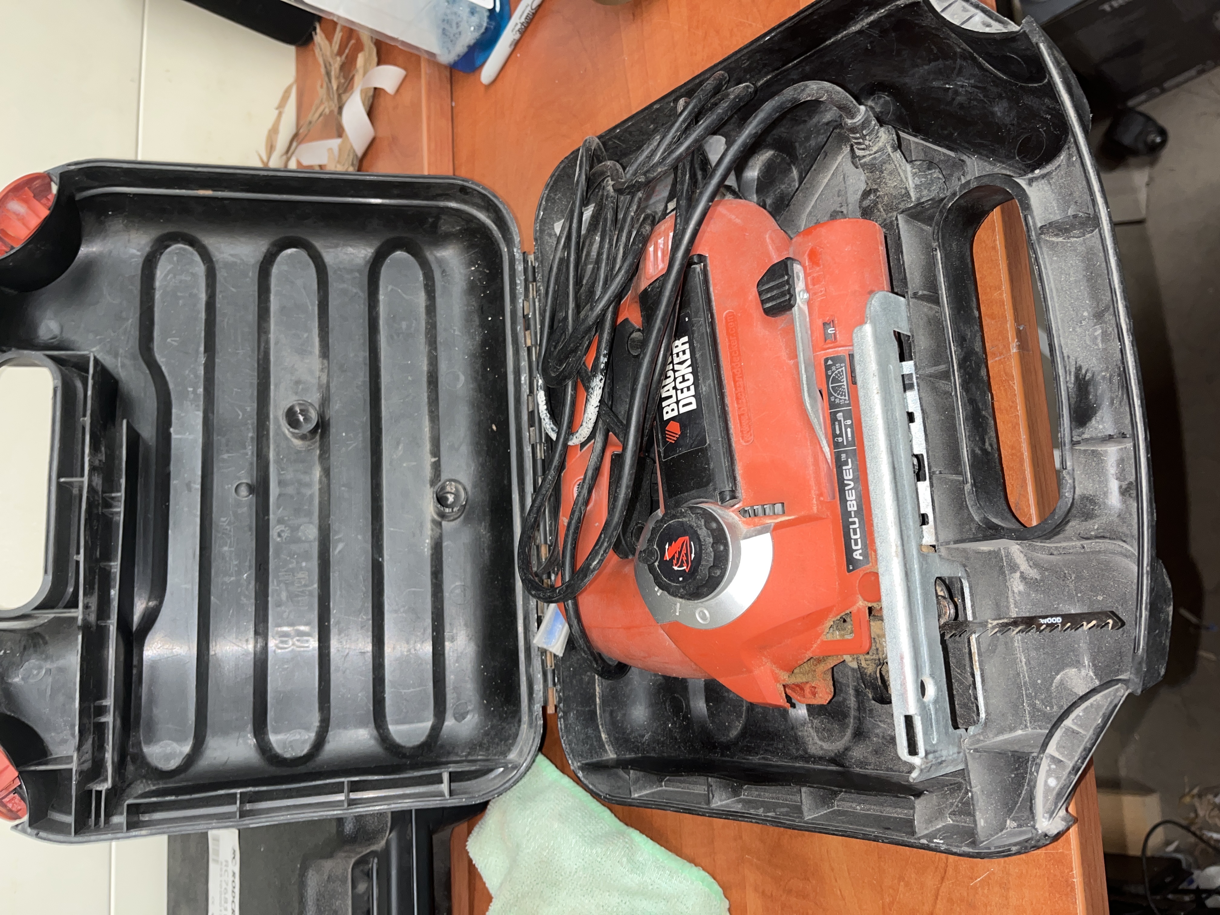 Scie sauteuse filaire Black+Decker KS900E Type 1 avec coffret