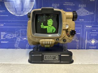 Bethesda Fallout 4 Pip-Boy Edition réplique gantelet