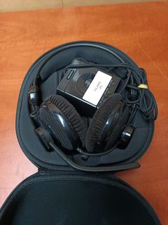 Razer Casque audio filaire circum-aural avec boîtier de commande et étui rigide