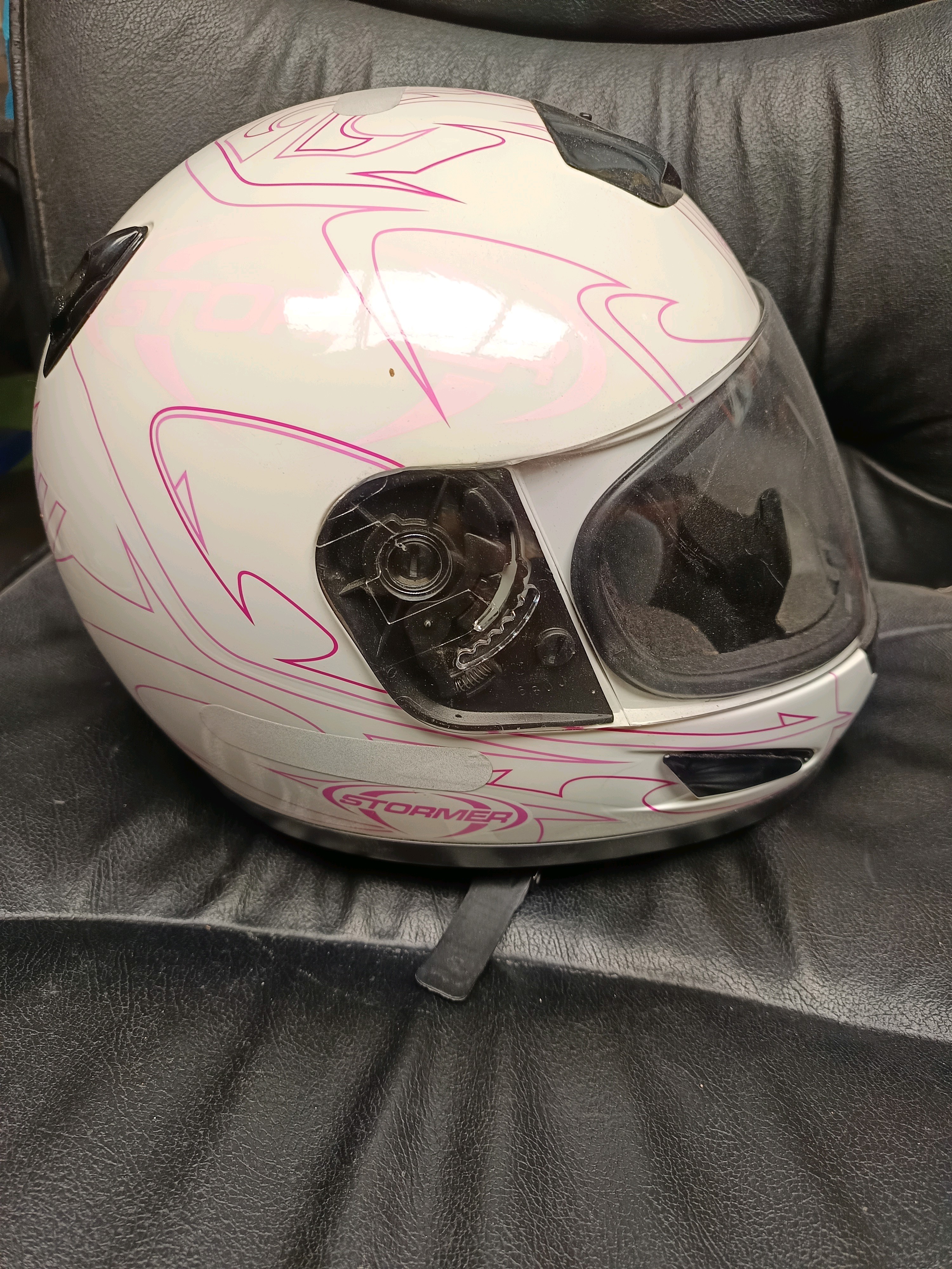 Casque moto intégral Stormer taille M - blanc/rose